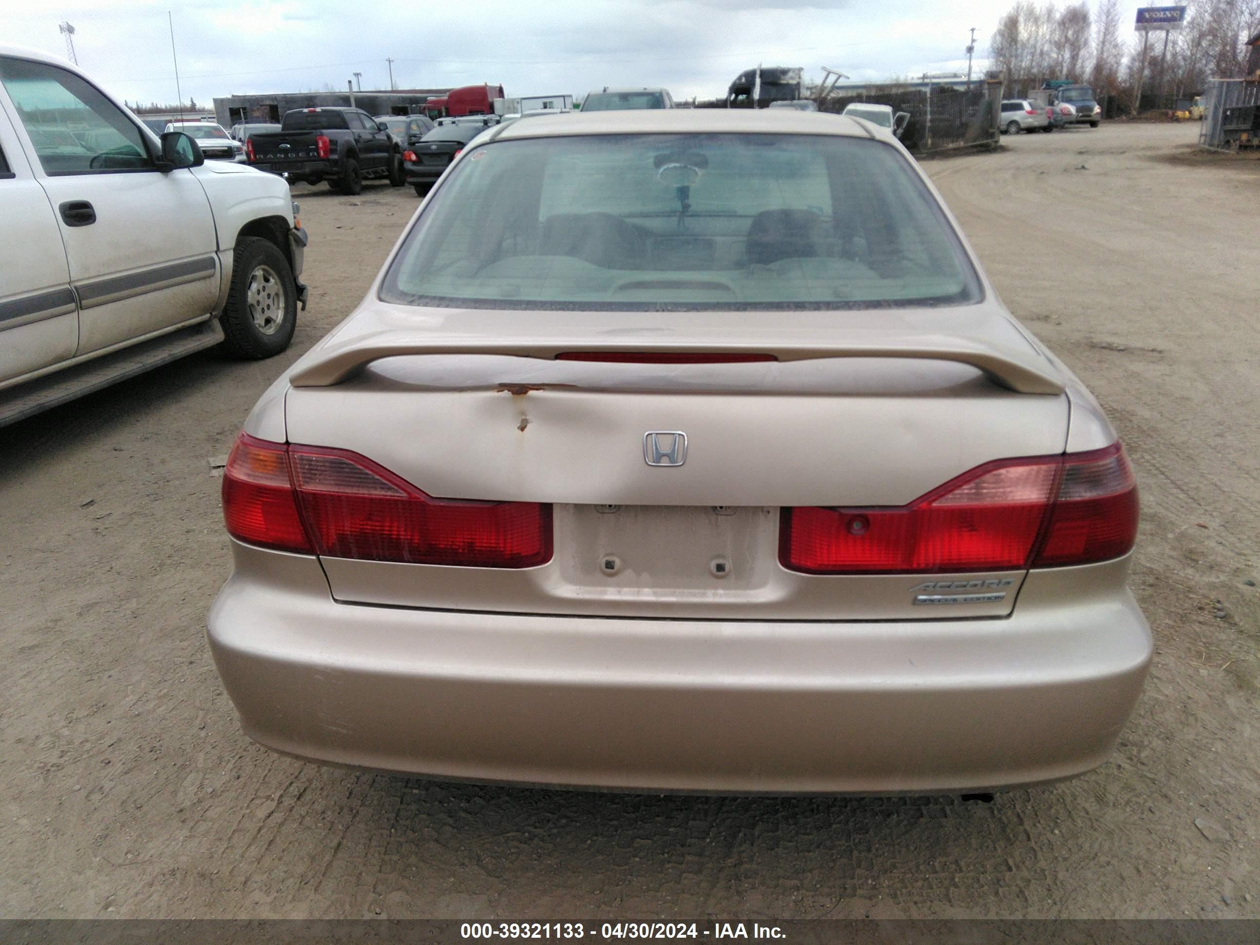 Photo 14 VIN: 1HGCG5679YA060523 - HONDA ACCORD 