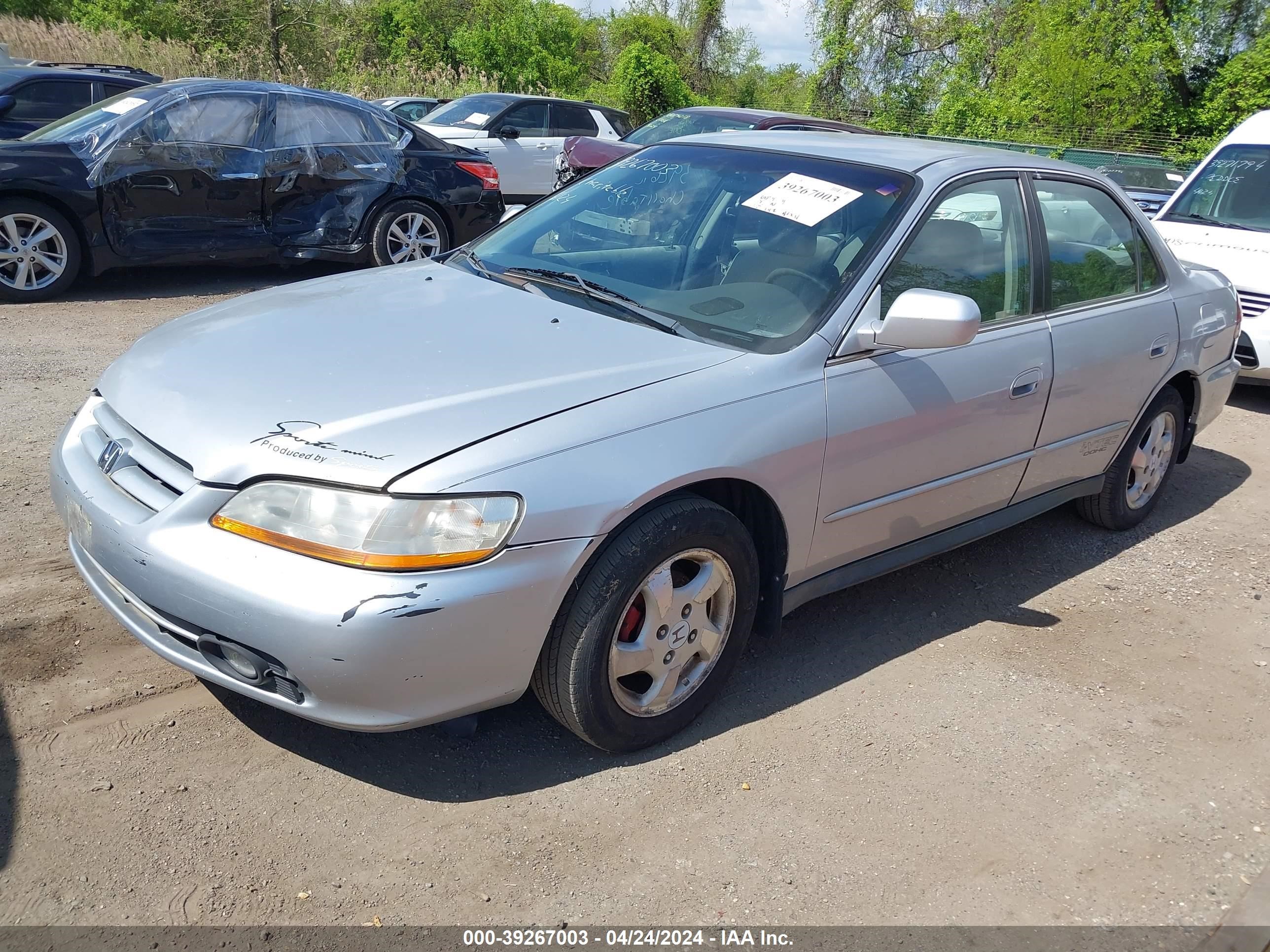 Photo 1 VIN: 1HGCG65521A018416 - HONDA ACCORD 