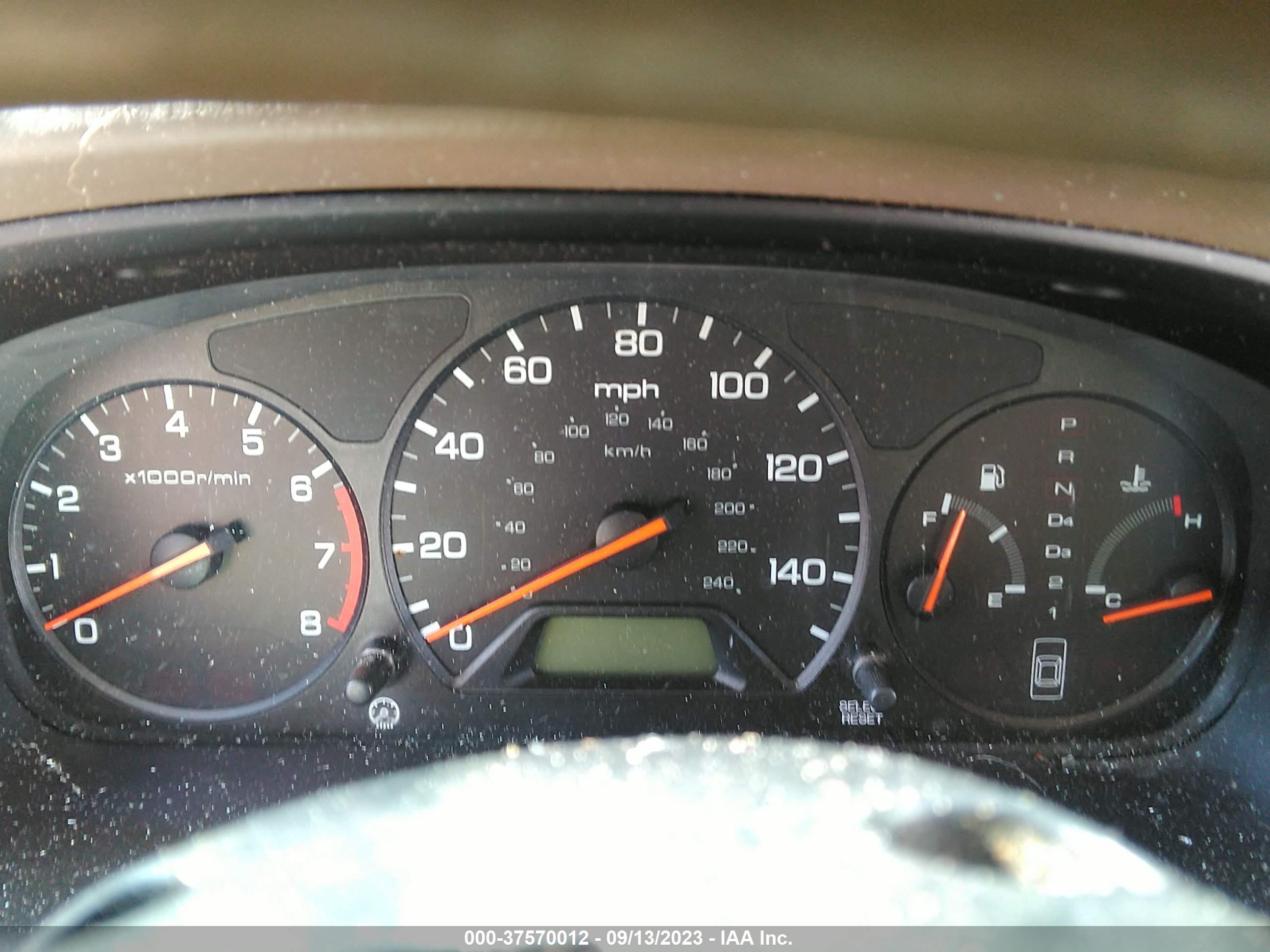 Photo 6 VIN: 1HGCG66501A001533 - HONDA ACCORD 