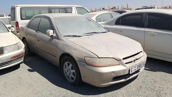 Photo 8 VIN: 1HGCG6650YA066988 - HONDA ACCORD 