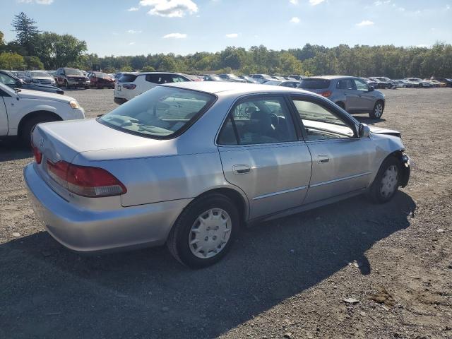 Photo 2 VIN: 1HGCG66511A020351 - HONDA ACCORD LX 