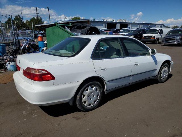 Photo 2 VIN: 1HGCG6652YA038111 - HONDA ACCORD LX 