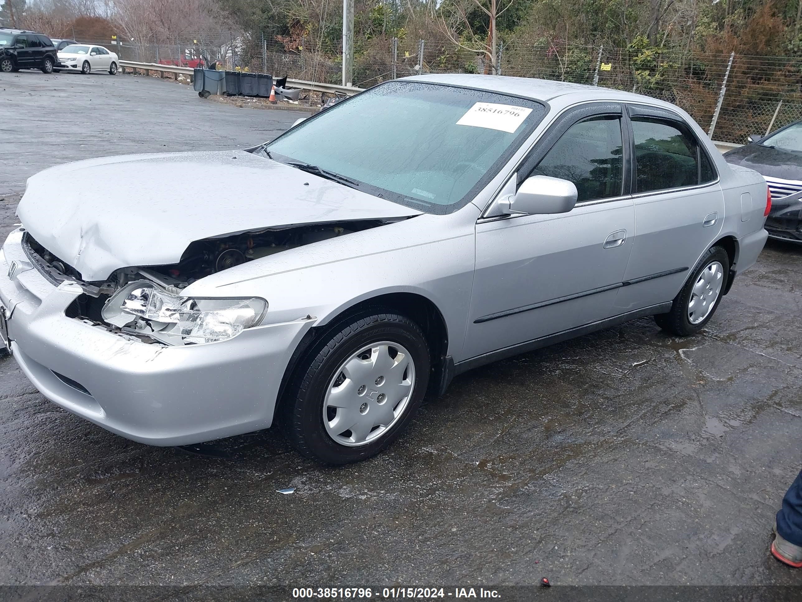 Photo 1 VIN: 1HGCG6653XA039668 - HONDA ACCORD 