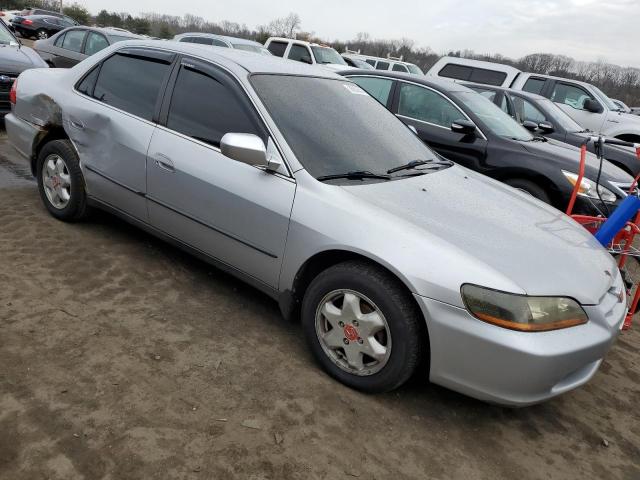 Photo 3 VIN: 1HGCG6654YA045805 - HONDA ACCORD 