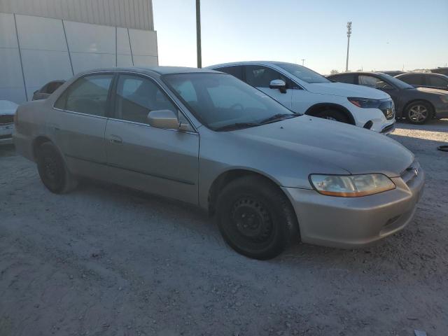 Photo 3 VIN: 1HGCG6654YA105887 - HONDA ACCORD LX 