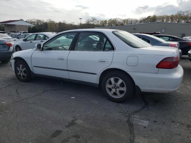 Photo 1 VIN: 1HGCG6655YA064251 - HONDA ACCORD 