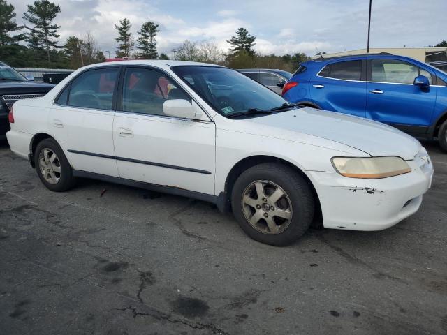 Photo 3 VIN: 1HGCG6655YA064251 - HONDA ACCORD 