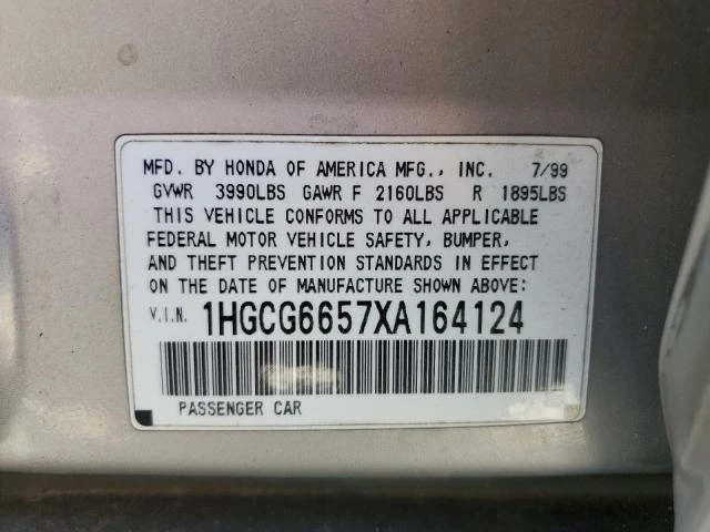 Photo 11 VIN: 1HGCG6657XA164124 - HONDA ACCORD LX 