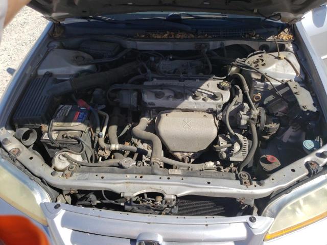 Photo 10 VIN: 1HGCG665X2A070831 - HONDA ACCORD LX 