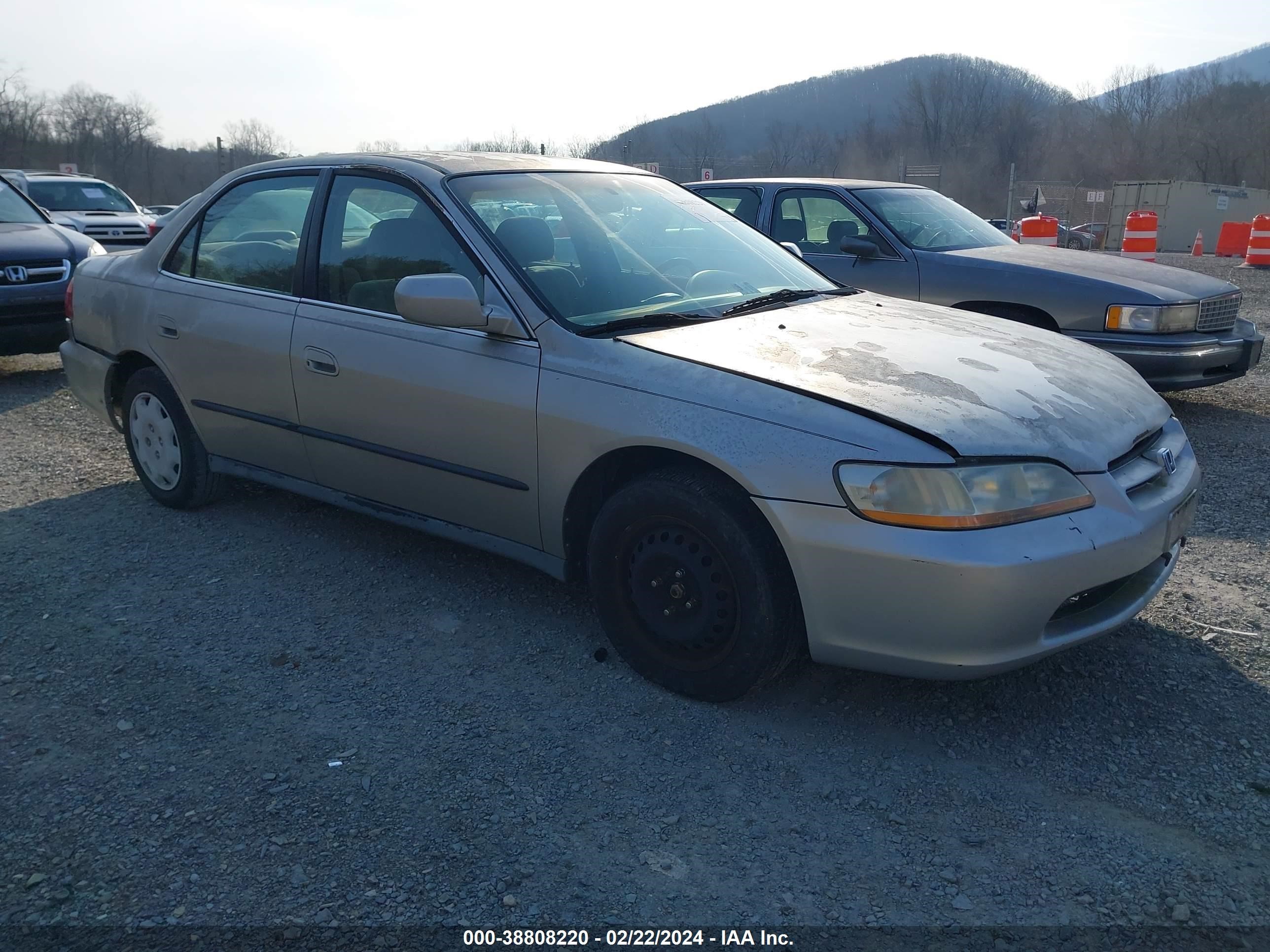 Photo 0 VIN: 1HGCG665XXA131439 - HONDA ACCORD 