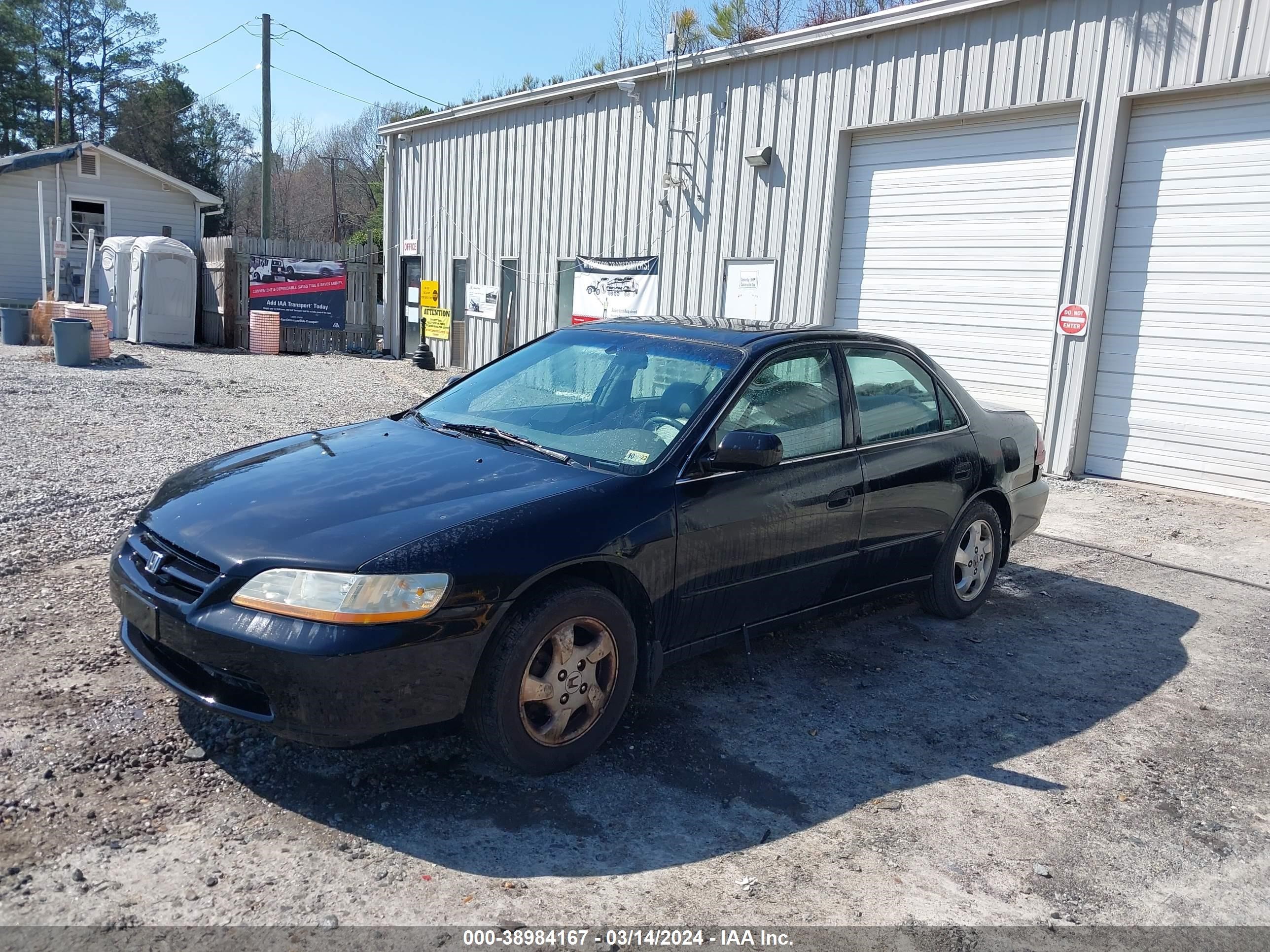 Photo 1 VIN: 1HGCG6673XA101992 - HONDA ACCORD 