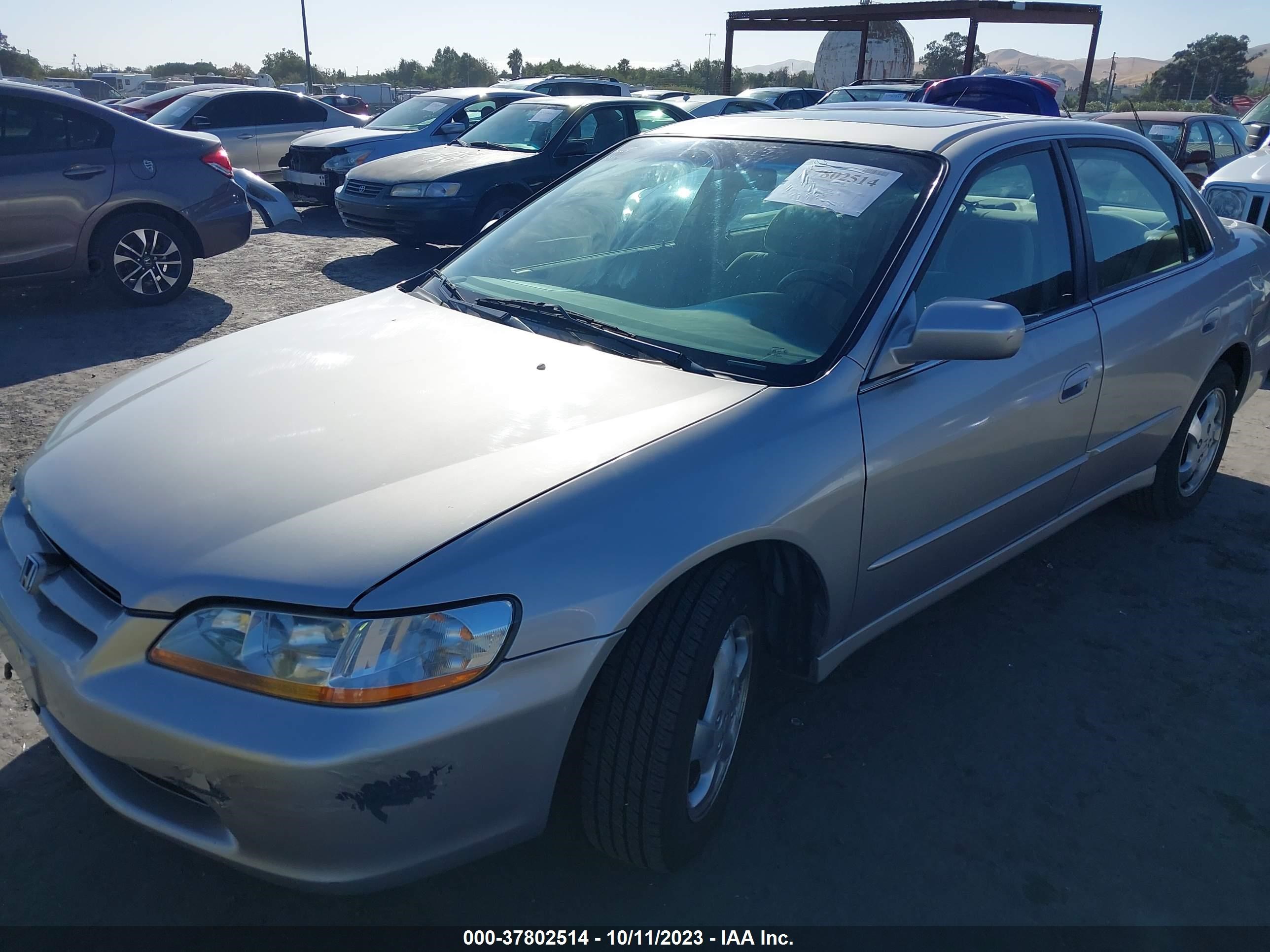 Photo 5 VIN: 1HGCG6675WA101510 - HONDA ACCORD 