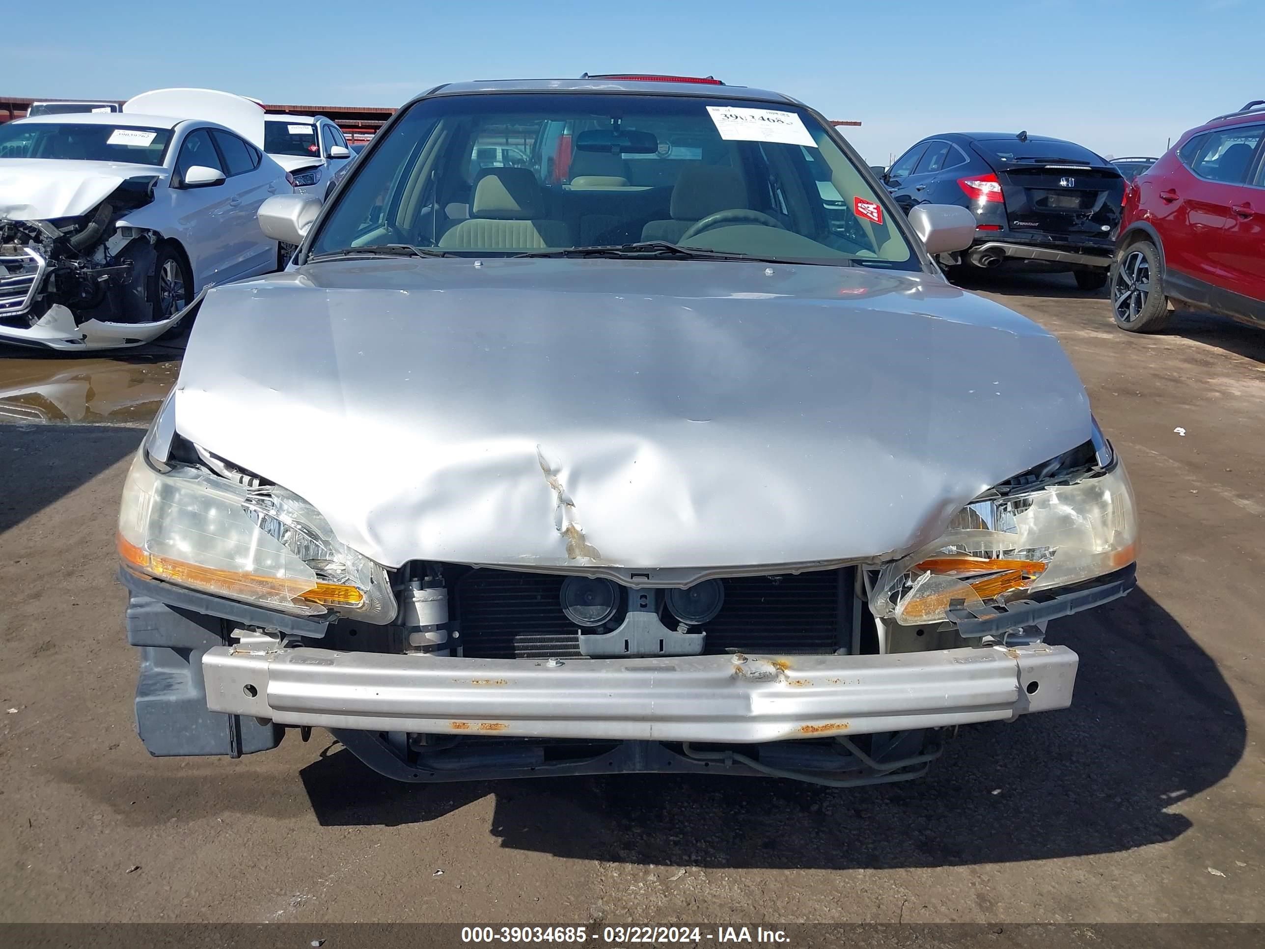 Photo 5 VIN: 1HGCG6676WA064922 - HONDA ACCORD 