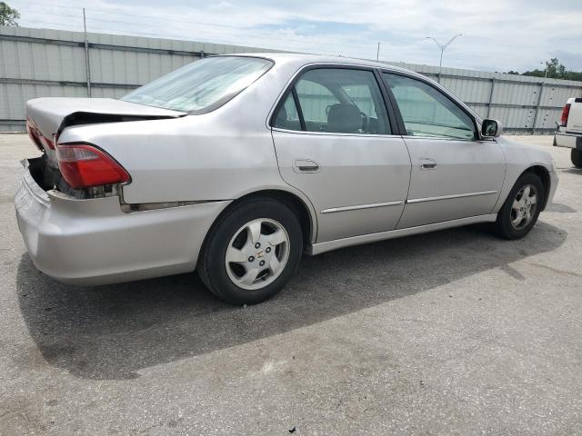 Photo 2 VIN: 1HGCG6676XA038824 - HONDA ACCORD 