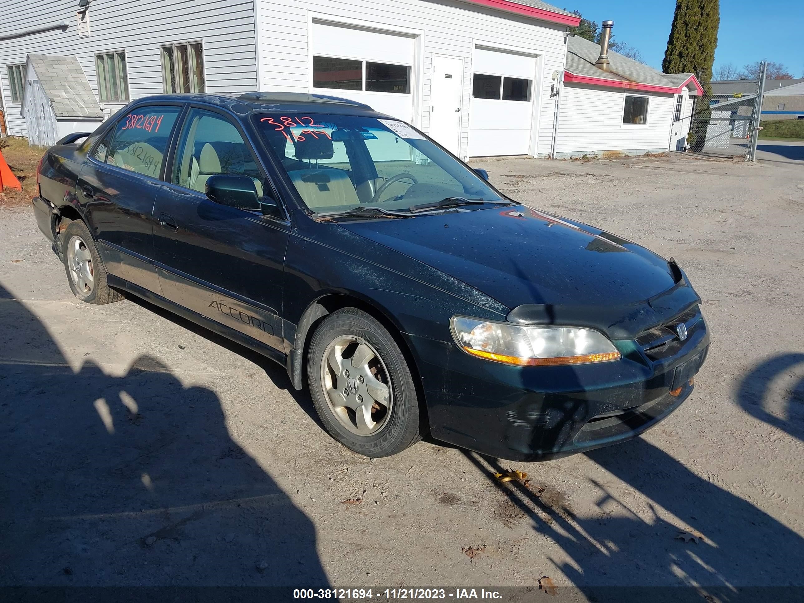 Photo 0 VIN: 1HGCG667XXA004188 - HONDA ACCORD 