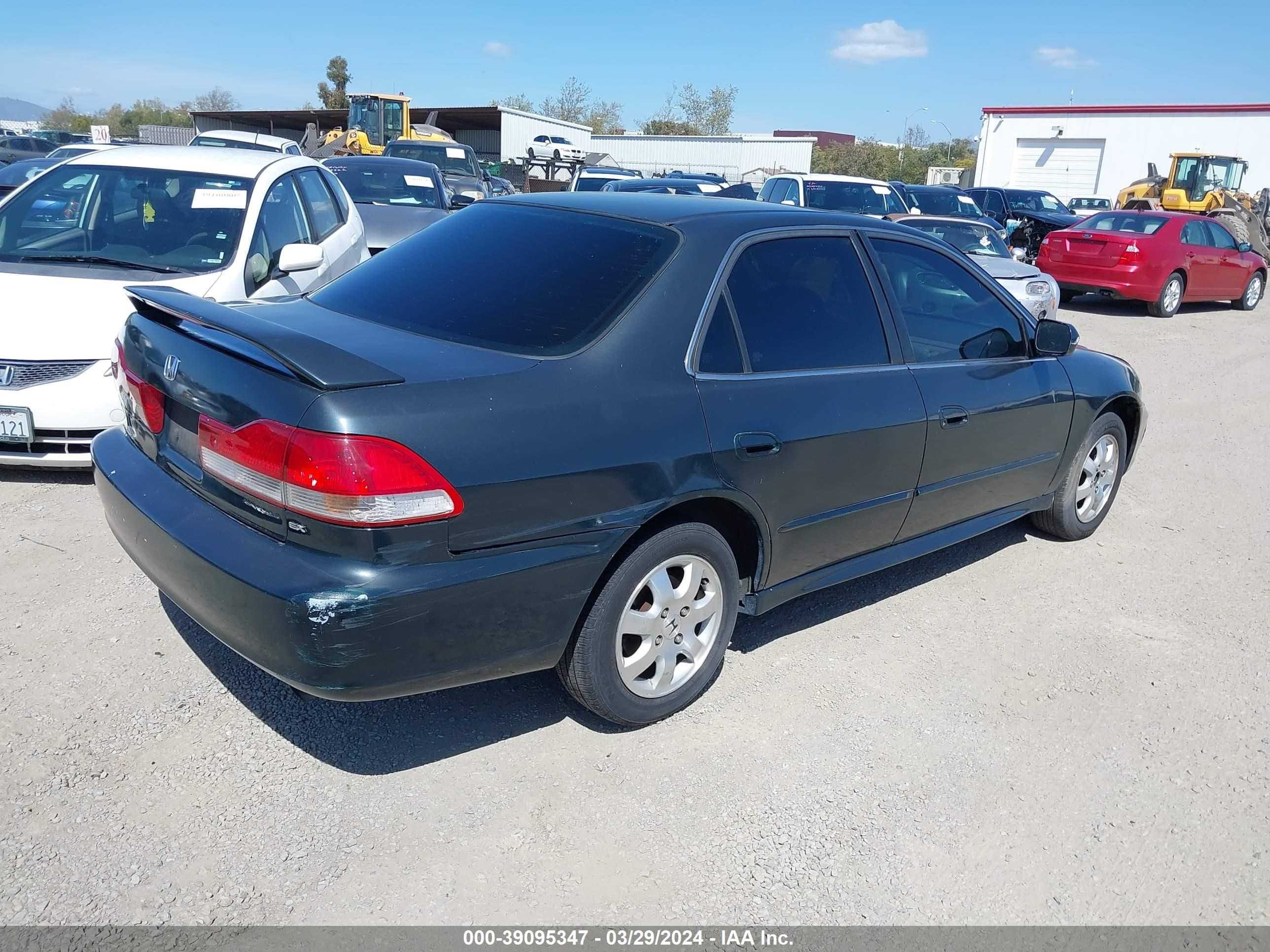 Photo 3 VIN: 1HGCG66821A106195 - HONDA ACCORD 