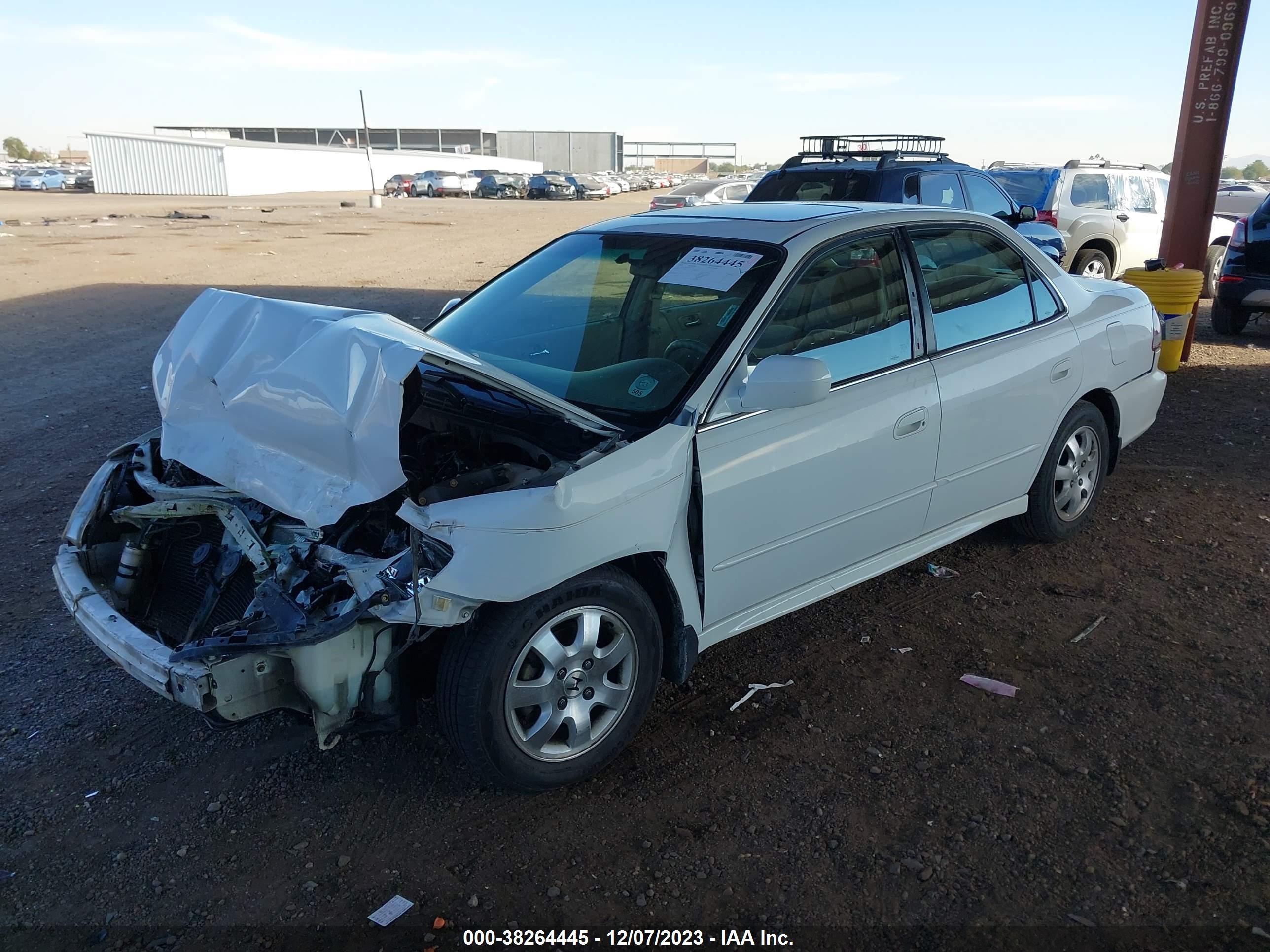 Photo 1 VIN: 1HGCG66822A014702 - HONDA ACCORD 