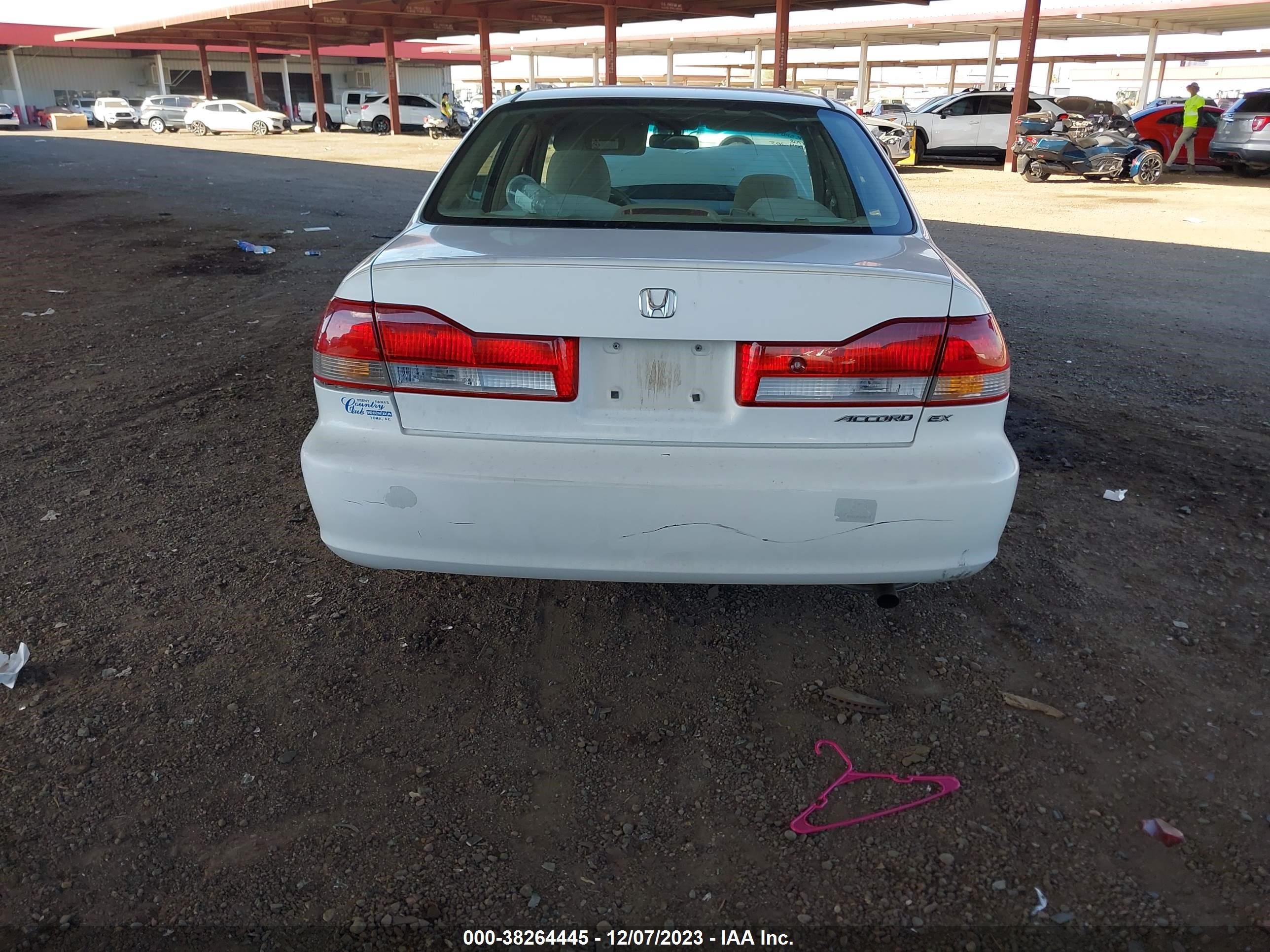 Photo 15 VIN: 1HGCG66822A014702 - HONDA ACCORD 