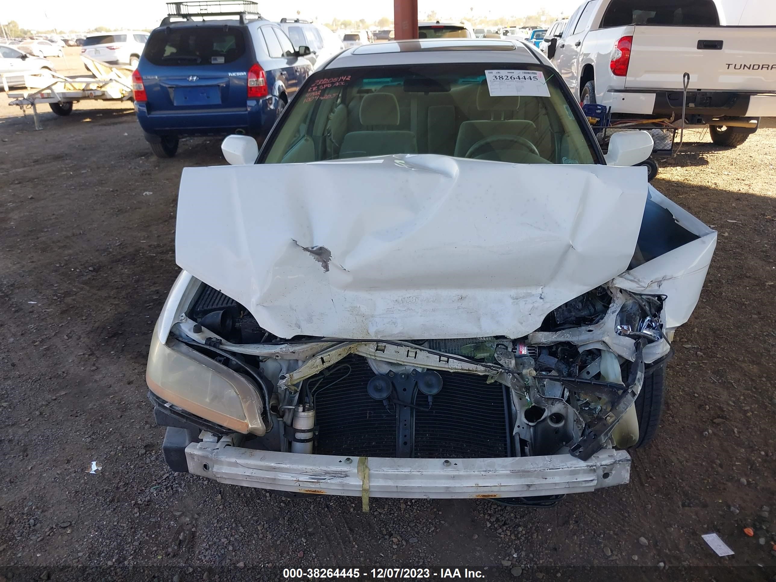 Photo 5 VIN: 1HGCG66822A014702 - HONDA ACCORD 