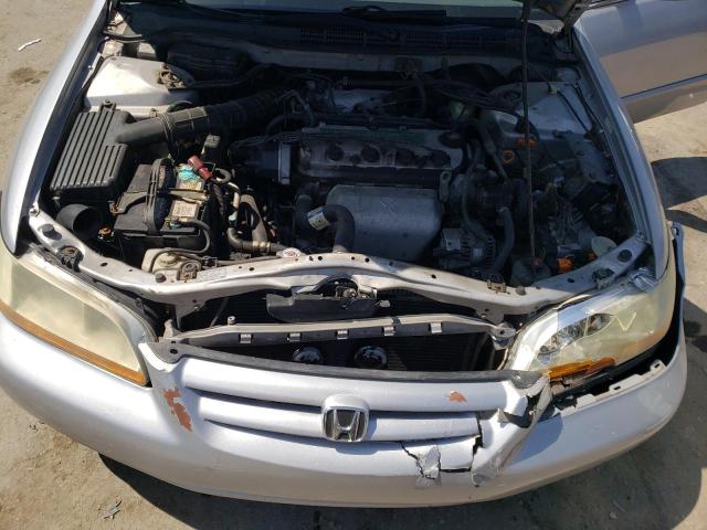 Photo 6 VIN: 1HGCG66881A002648 - HONDA ACCORD EX 