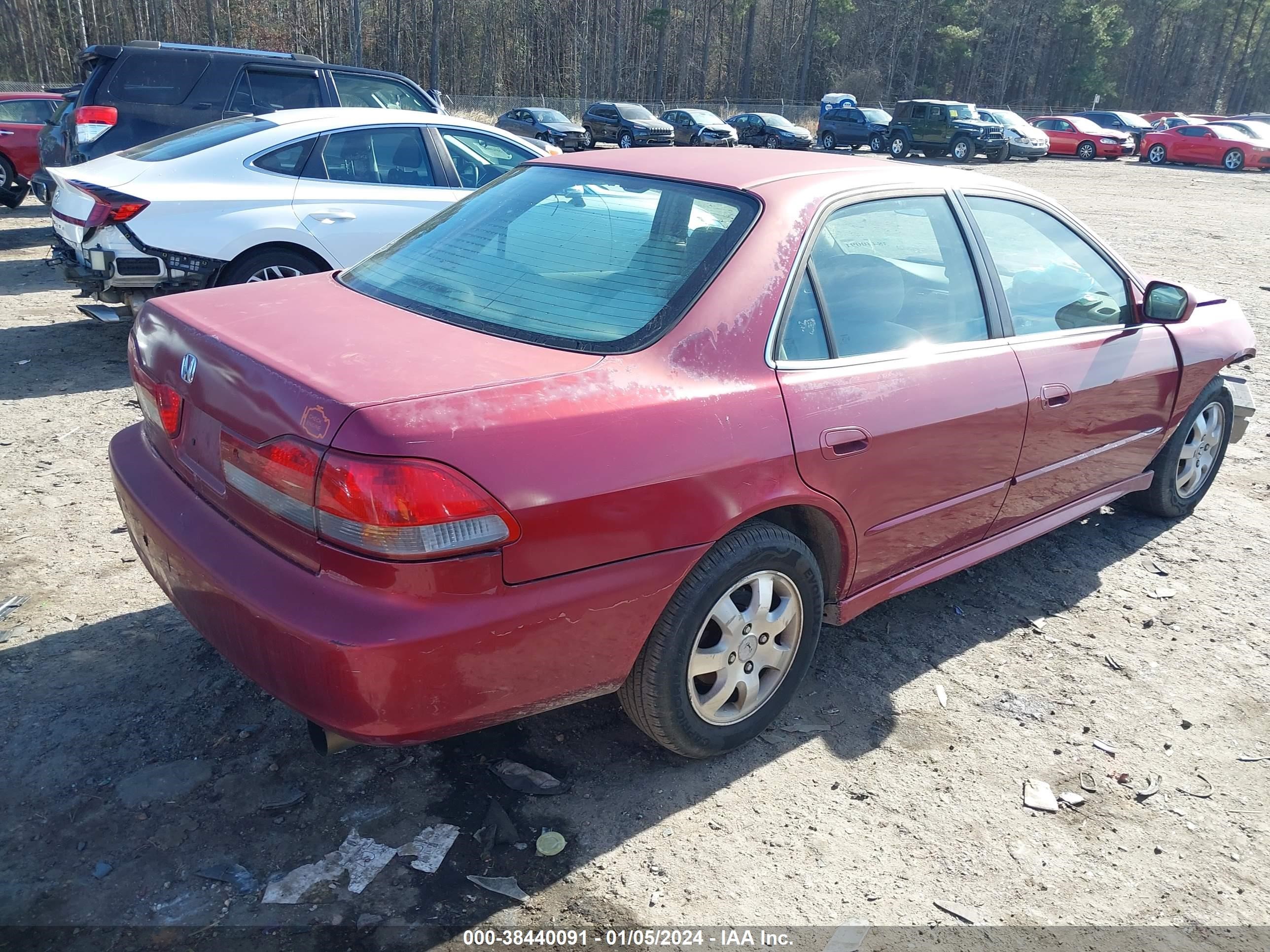 Photo 3 VIN: 1HGCG668X2A067230 - HONDA ACCORD 