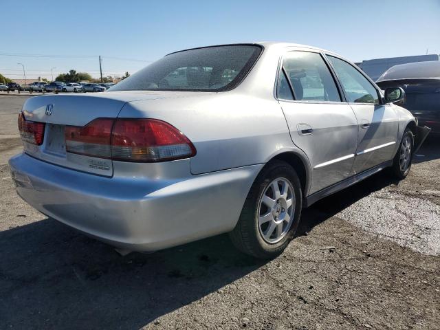 Photo 2 VIN: 1HGCG668X2A175007 - HONDA ACCORD EX 