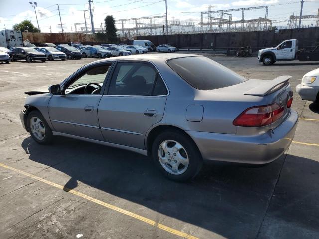 Photo 1 VIN: 1HGCG668XYA157065 - HONDA ACCORD 