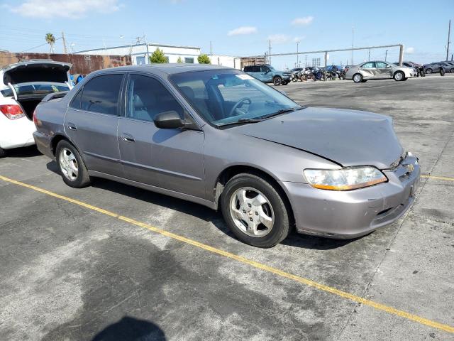 Photo 3 VIN: 1HGCG668XYA157065 - HONDA ACCORD 