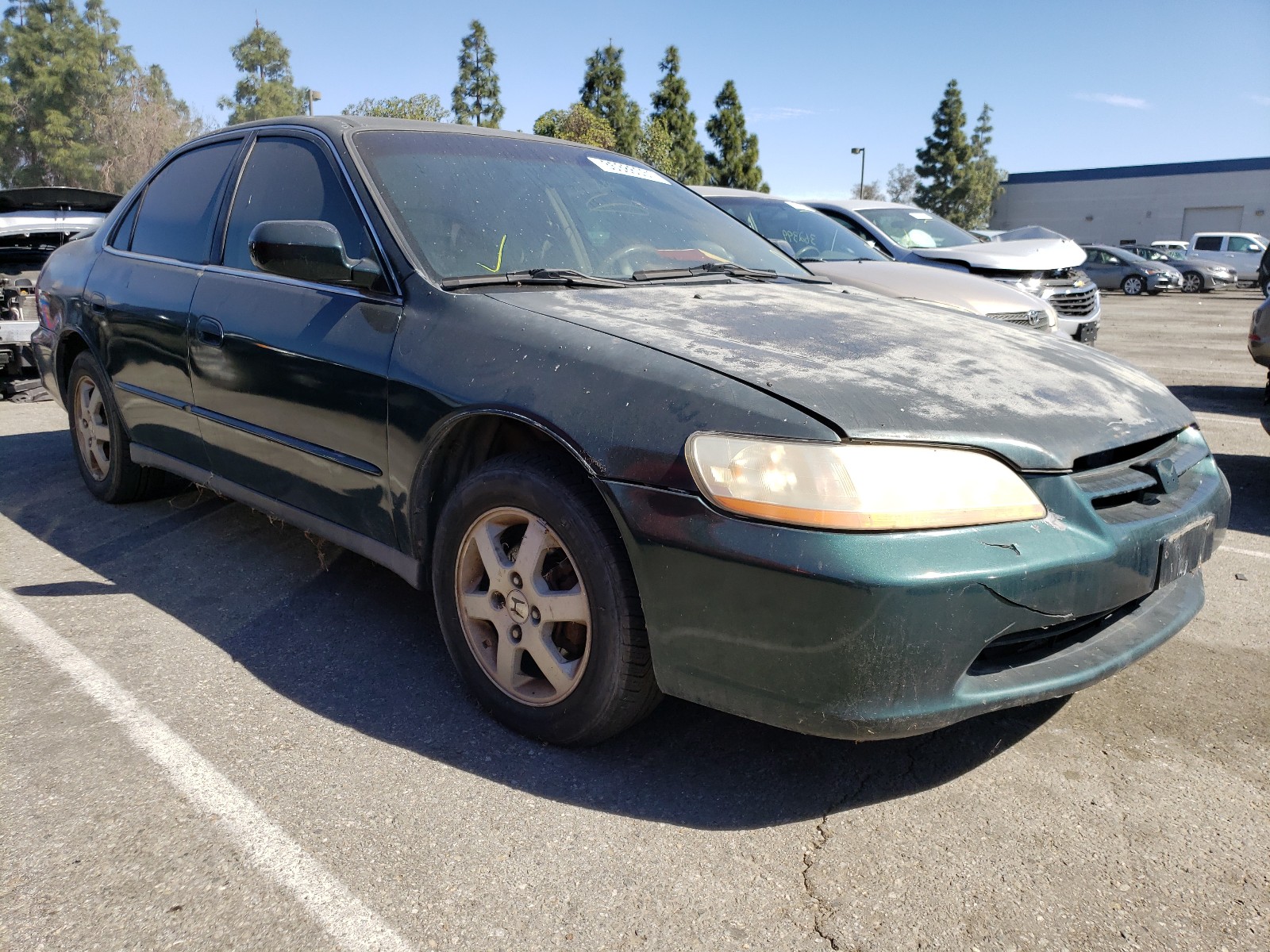 Photo 0 VIN: 1HGCG6693YA044681 - HONDA ACCORD SE 