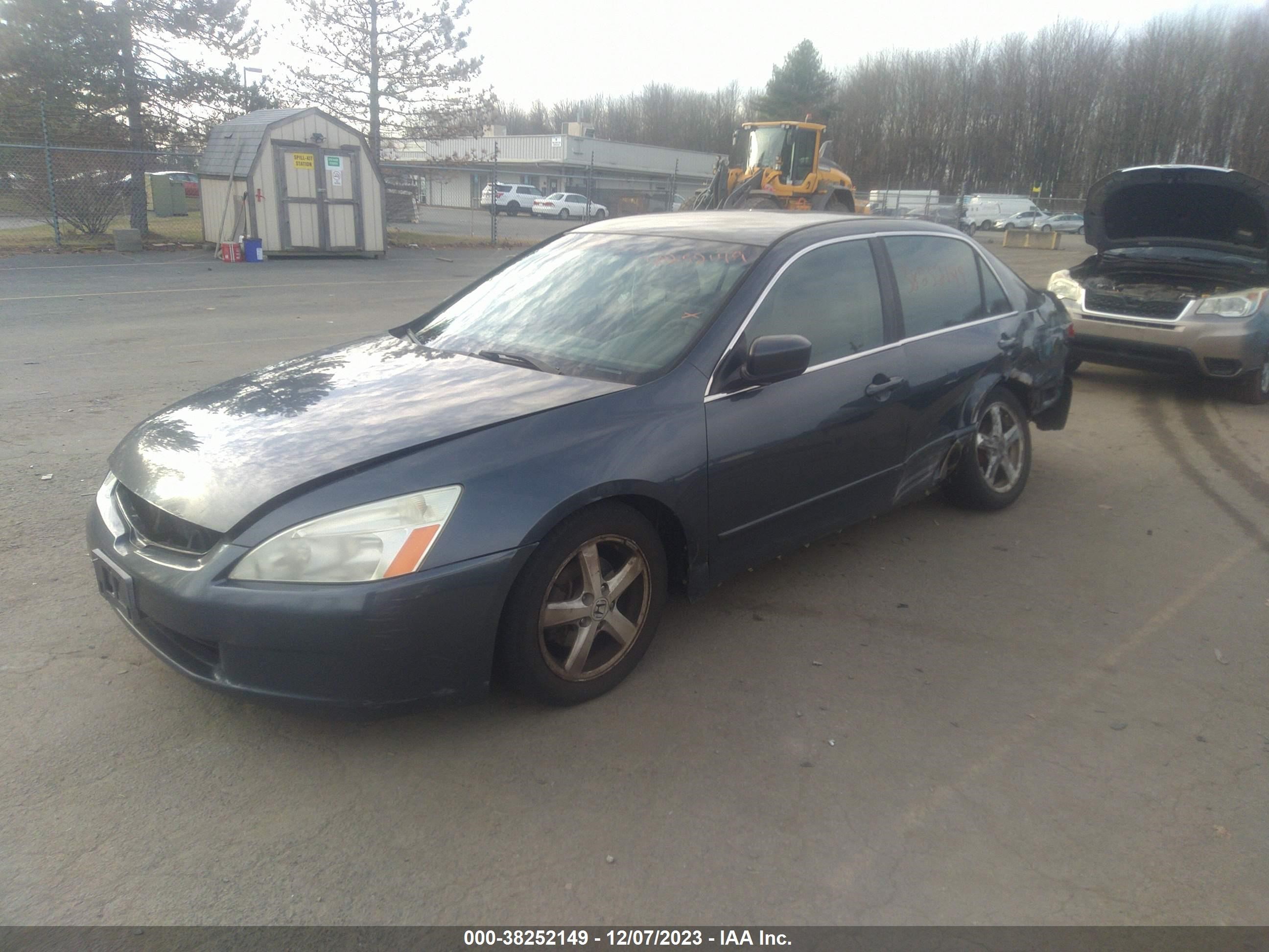 Photo 1 VIN: 1HGCM55333A008451 - HONDA ACCORD 