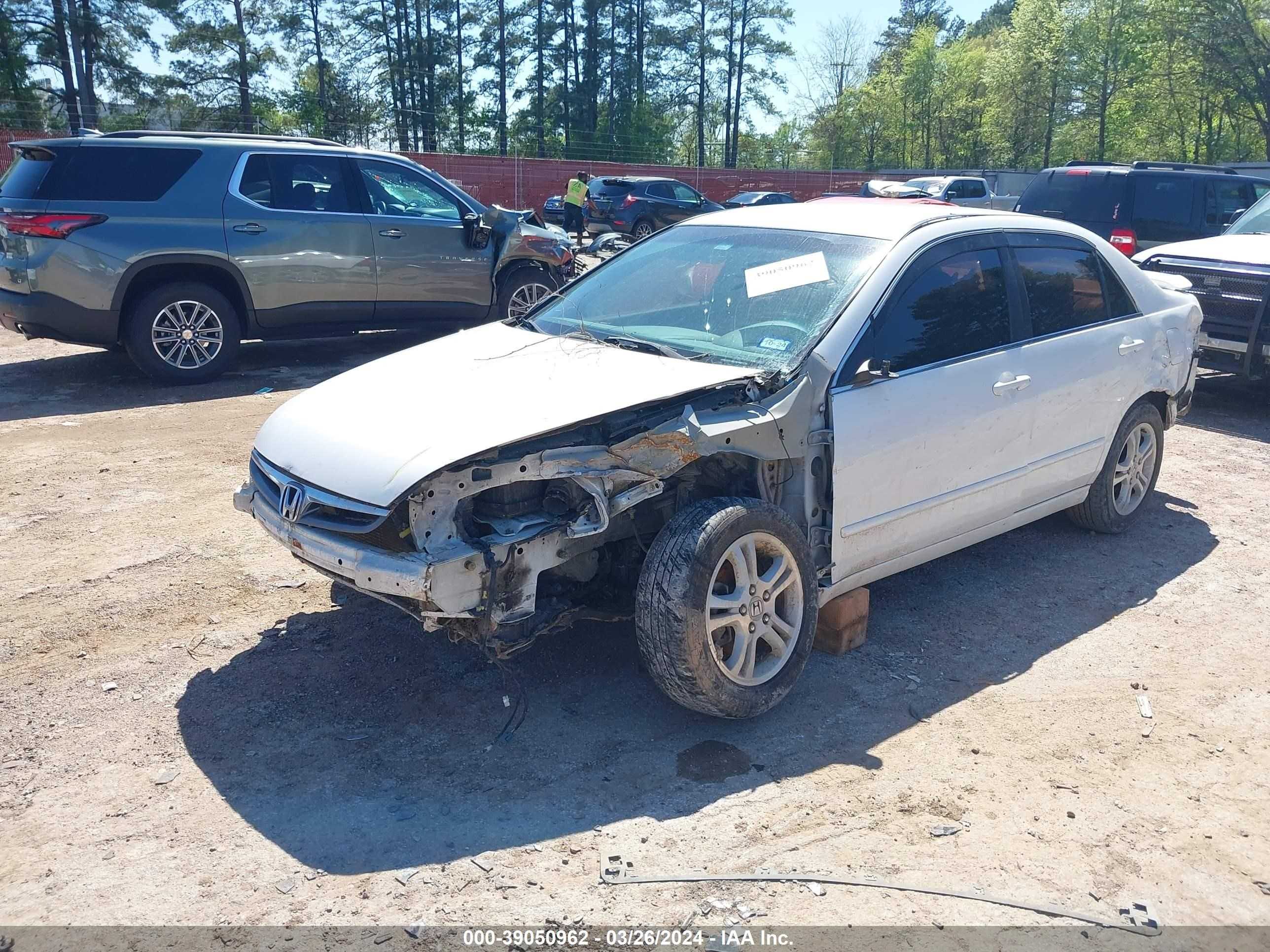 Photo 1 VIN: 1HGCM55356A005992 - HONDA ACCORD 