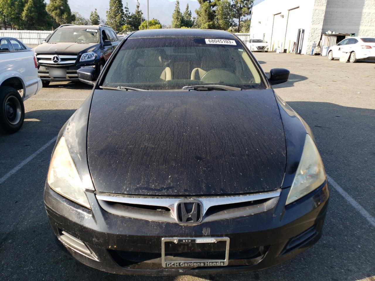 Photo 4 VIN: 1HGCM55396A077259 - HONDA ACCORD 