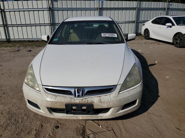 Photo 4 VIN: 1HGCM55396A109675 - HONDA ACCORD SE 