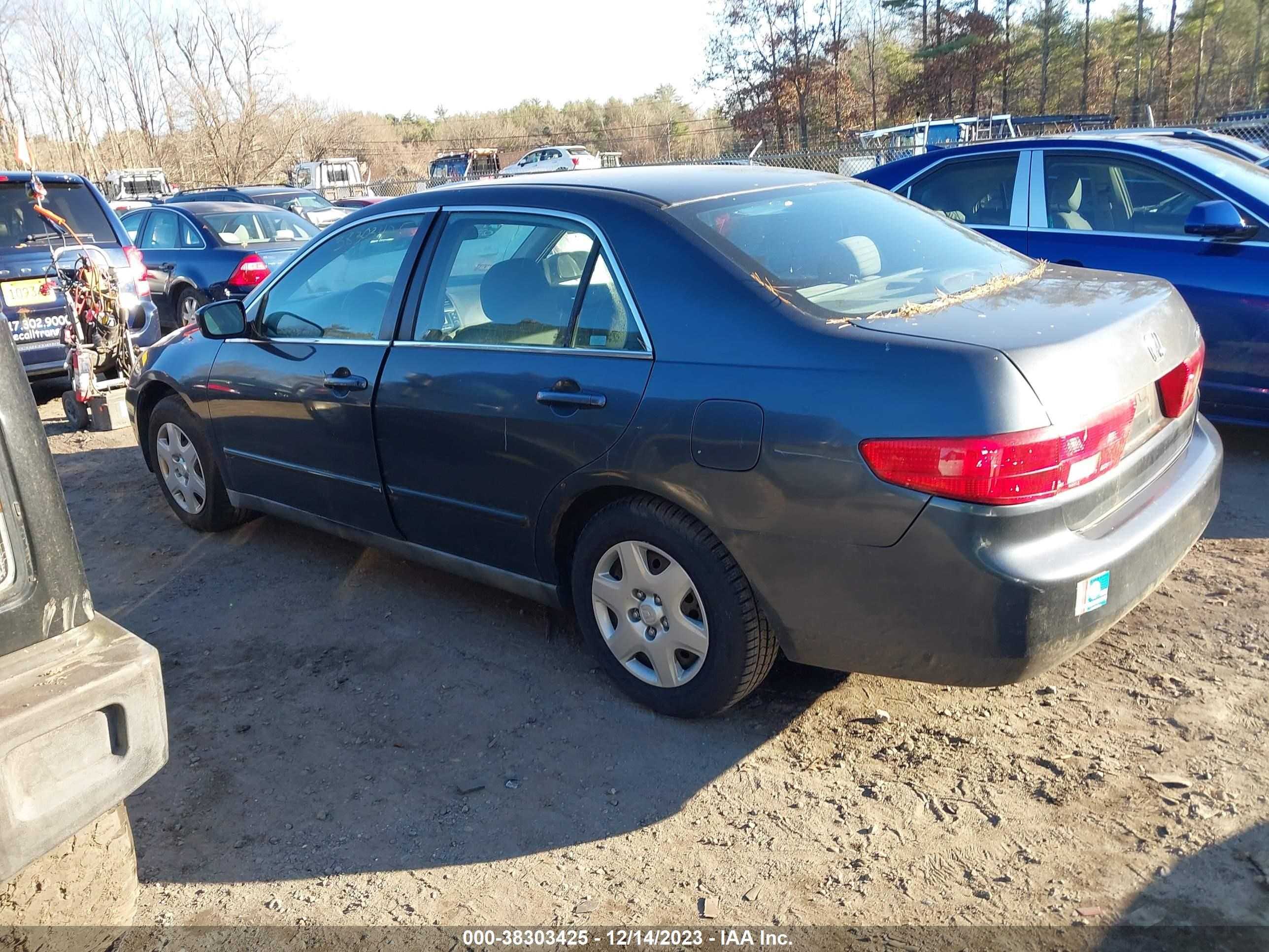 Photo 2 VIN: 1HGCM55405A176821 - HONDA ACCORD 