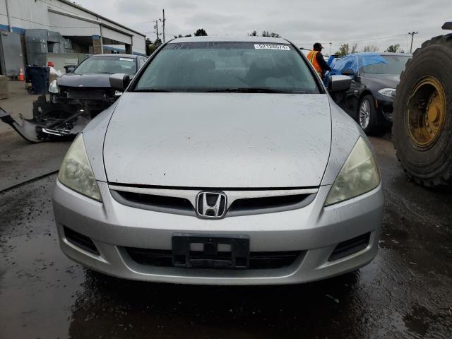 Photo 4 VIN: 1HGCM55416A080424 - HONDA ACCORD 