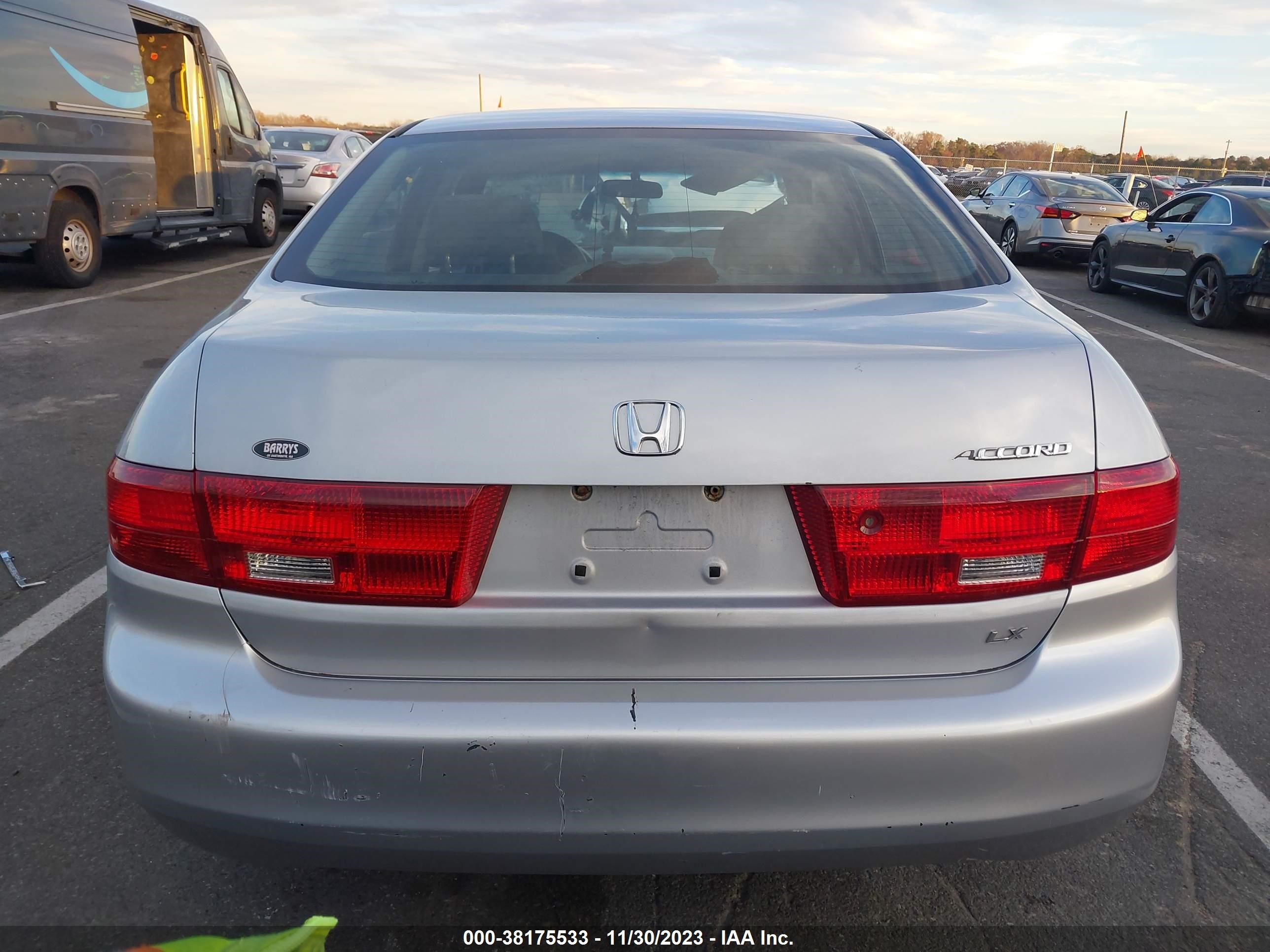 Photo 15 VIN: 1HGCM55445A193248 - HONDA ACCORD 