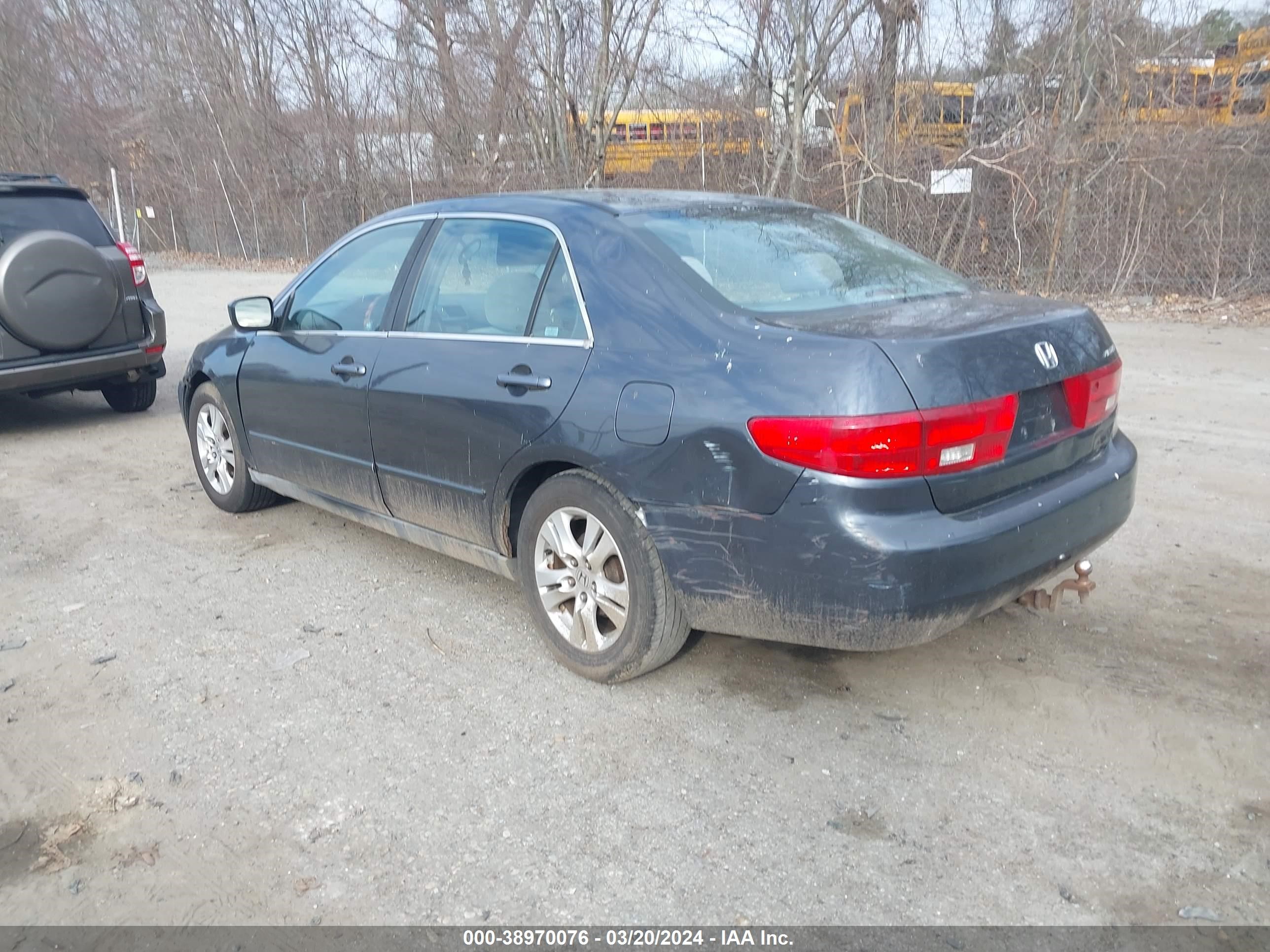 Photo 2 VIN: 1HGCM55465A041553 - HONDA ACCORD 