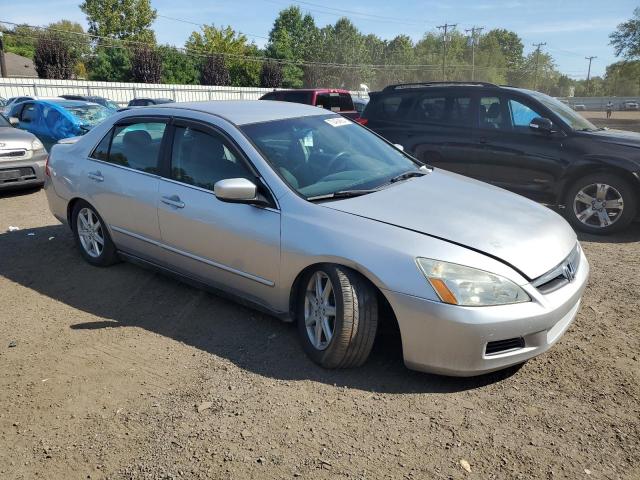 Photo 3 VIN: 1HGCM55477A213267 - HONDA ACCORD LX 