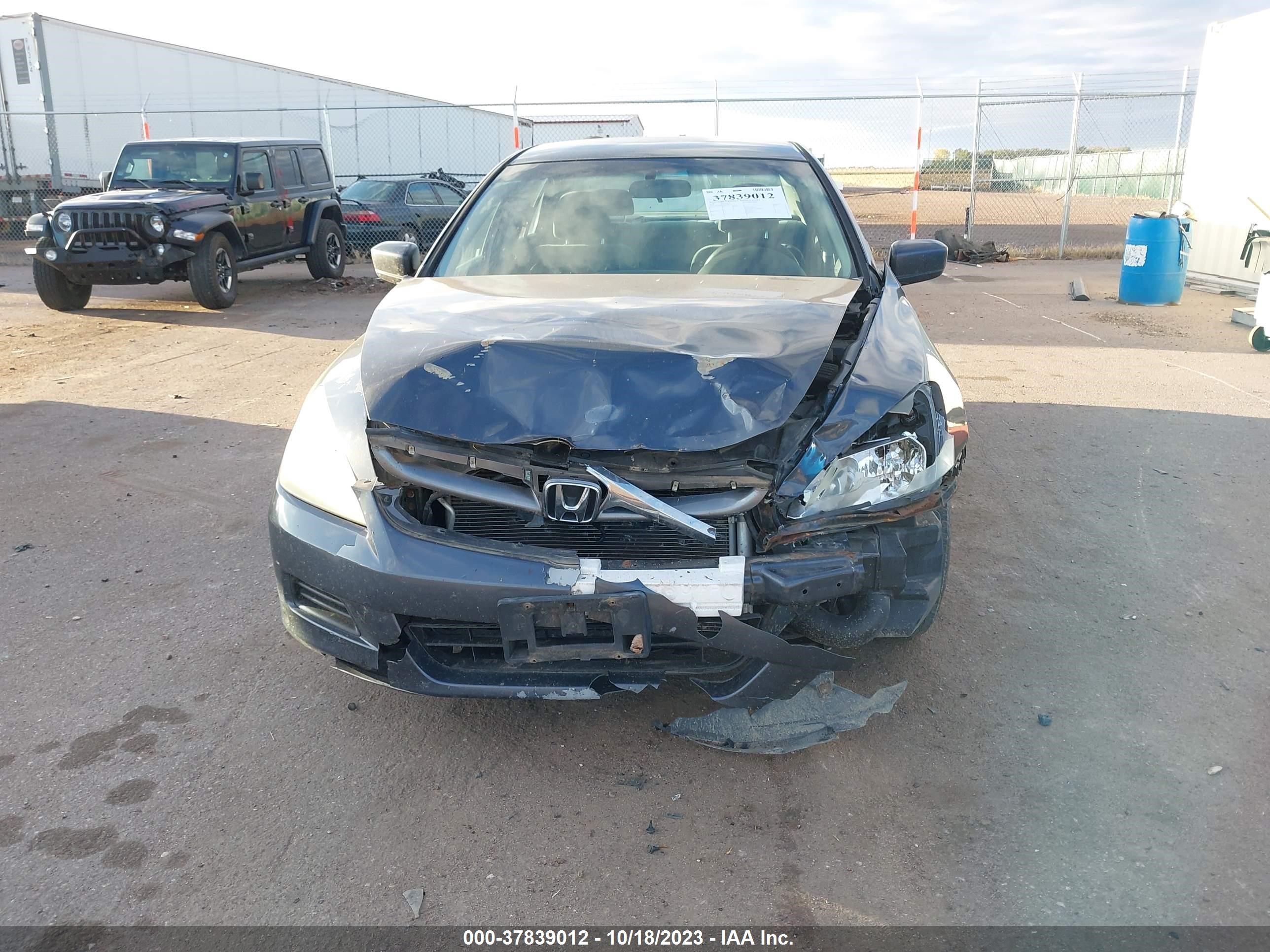 Photo 5 VIN: 1HGCM55496A150171 - HONDA ACCORD 