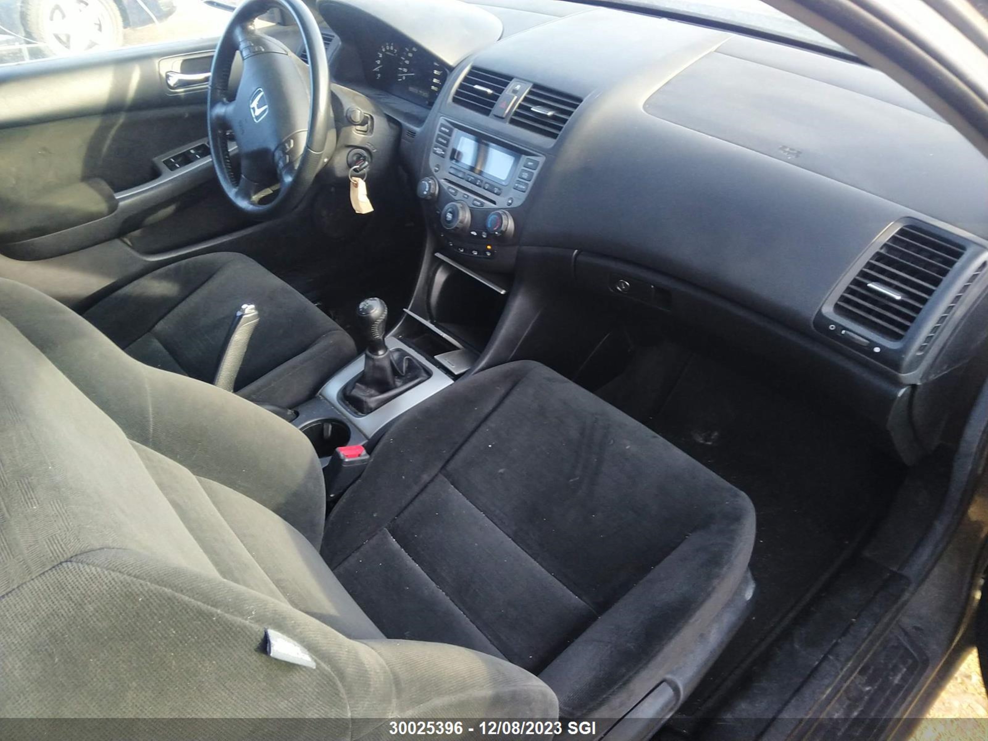 Photo 4 VIN: 1HGCM55767A809058 - HONDA ACCORD 