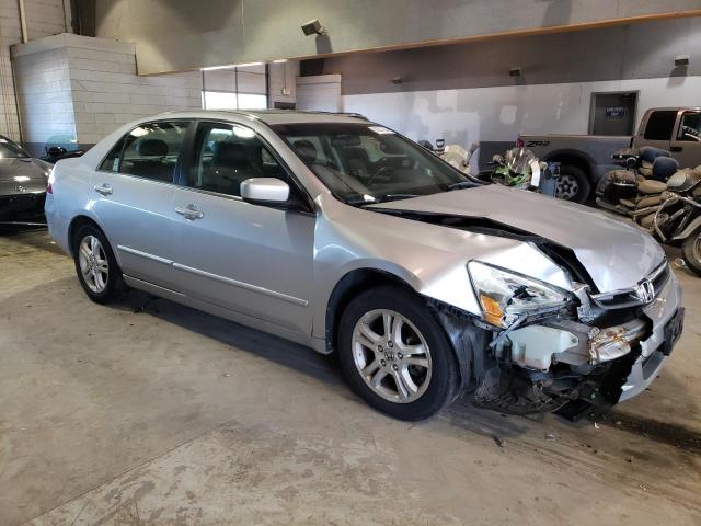 Photo 3 VIN: 1HGCM55816A115045 - HONDA ACCORD 