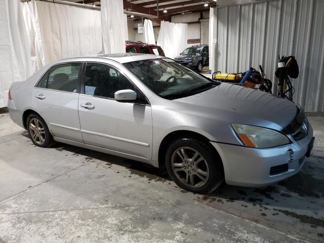 Photo 3 VIN: 1HGCM55856A107353 - HONDA ACCORD EX 