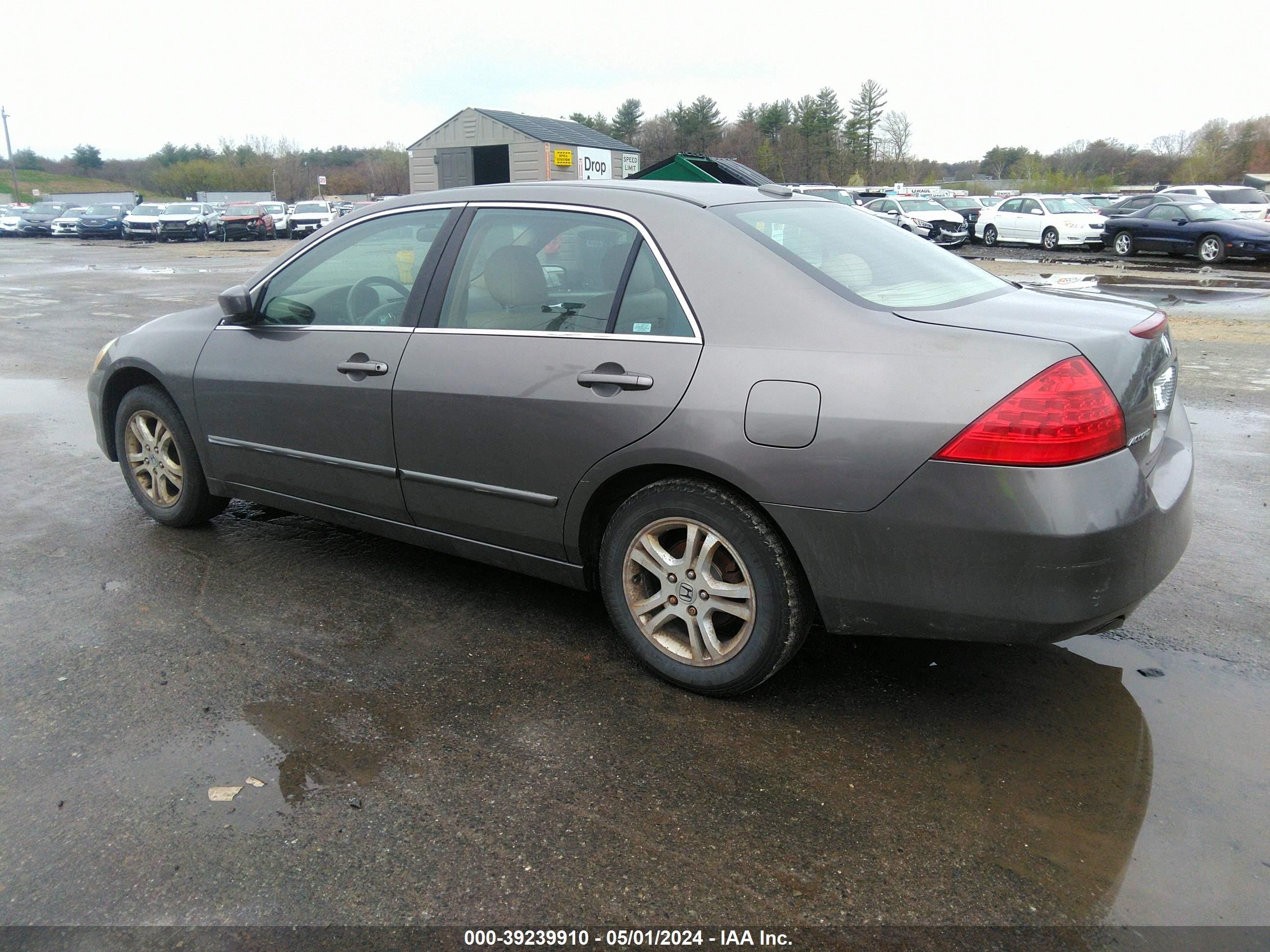 Photo 2 VIN: 1HGCM55877A207925 - HONDA ACCORD 