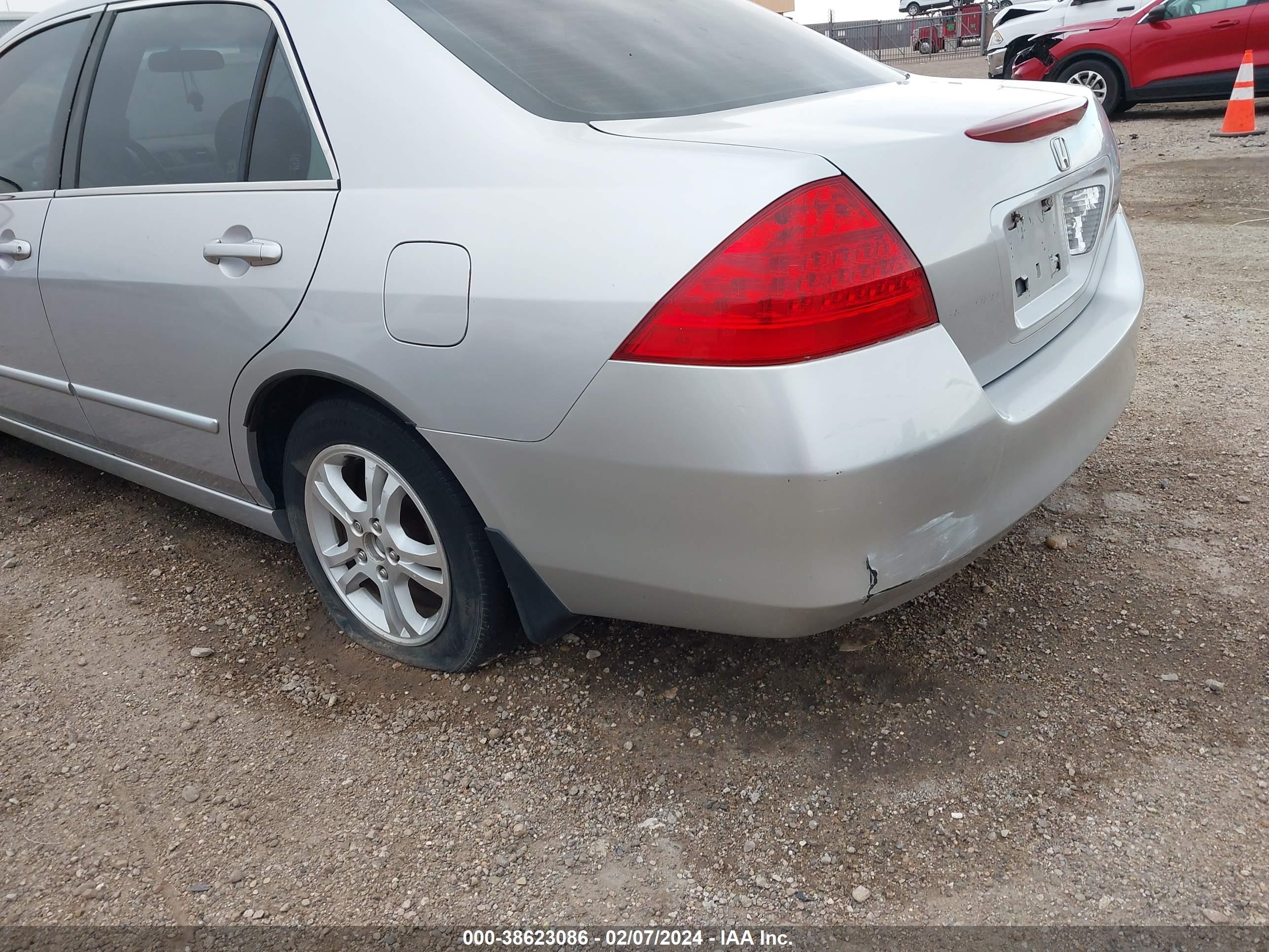 Photo 5 VIN: 1HGCM55896A150030 - HONDA ACCORD 