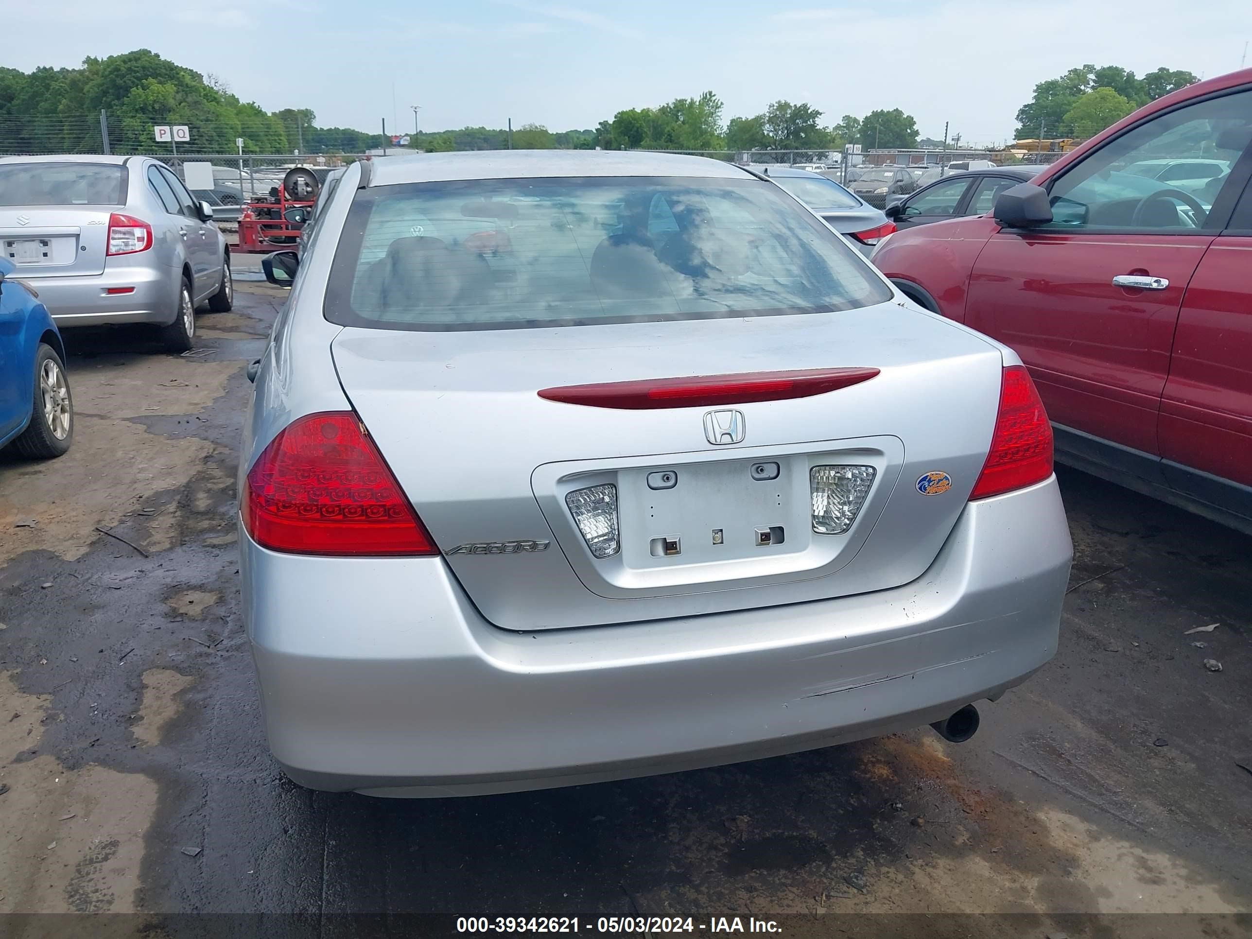 Photo 15 VIN: 1HGCM56107A154793 - HONDA ACCORD 