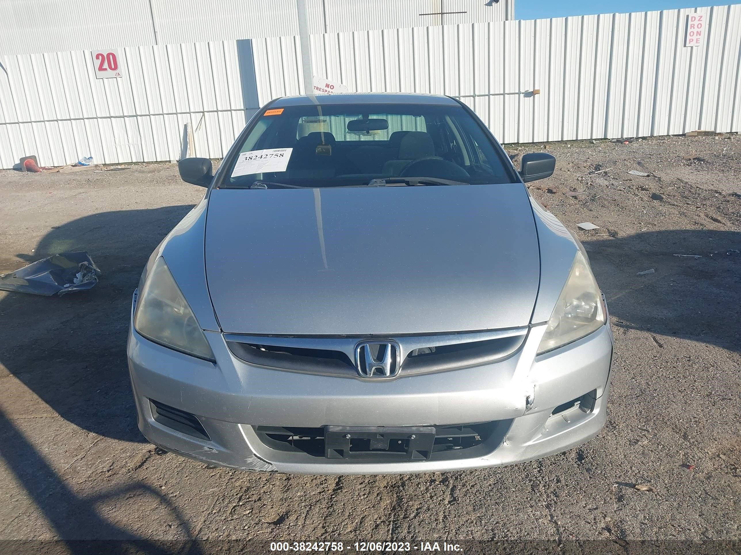 Photo 11 VIN: 1HGCM56107A199734 - HONDA ACCORD 