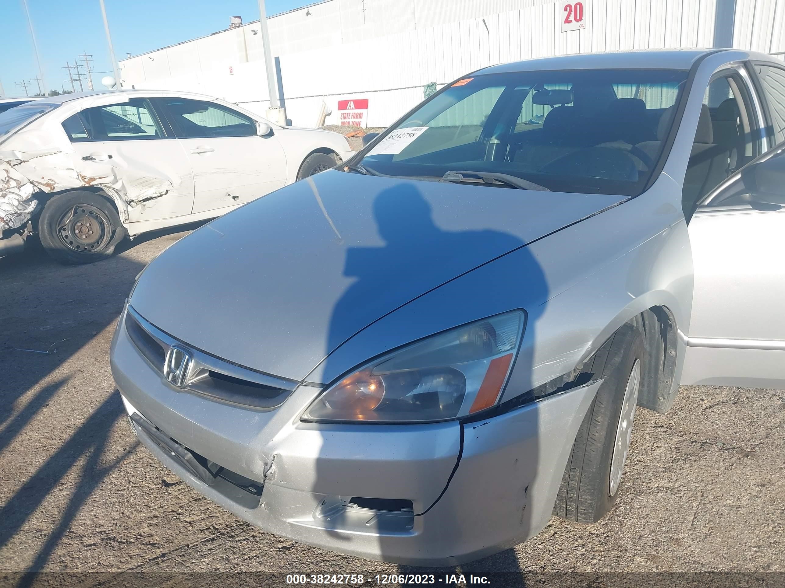 Photo 5 VIN: 1HGCM56107A199734 - HONDA ACCORD 