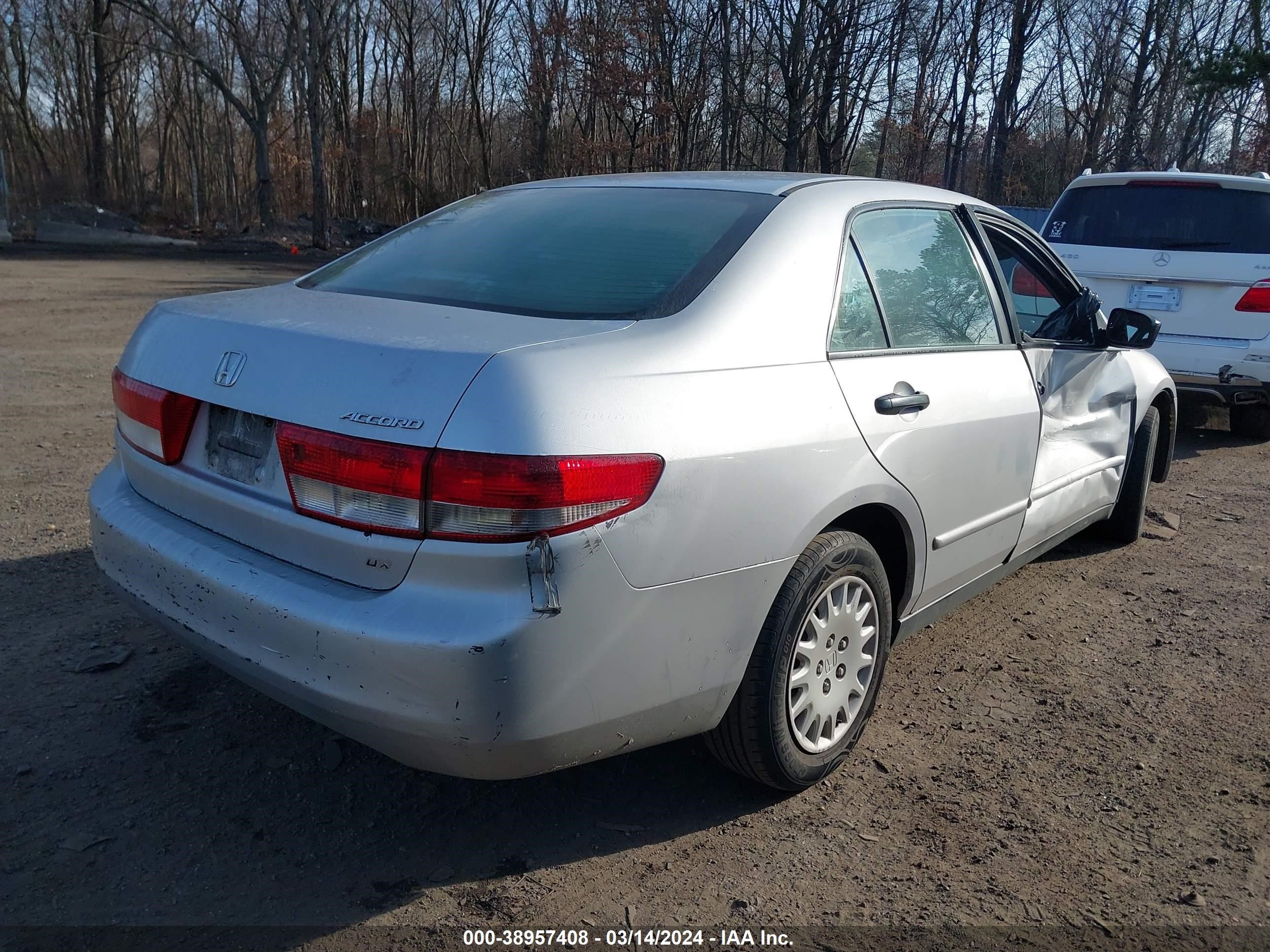 Photo 3 VIN: 1HGCM56133A129185 - HONDA ACCORD 