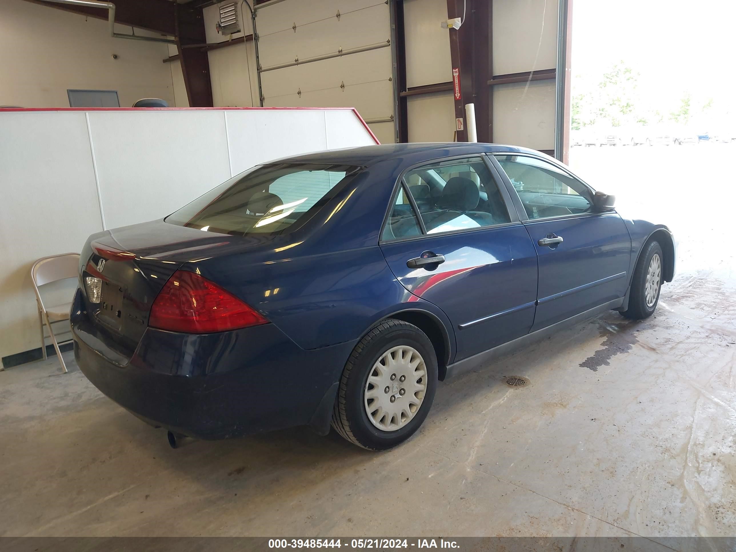 Photo 3 VIN: 1HGCM56136A036624 - HONDA ACCORD 