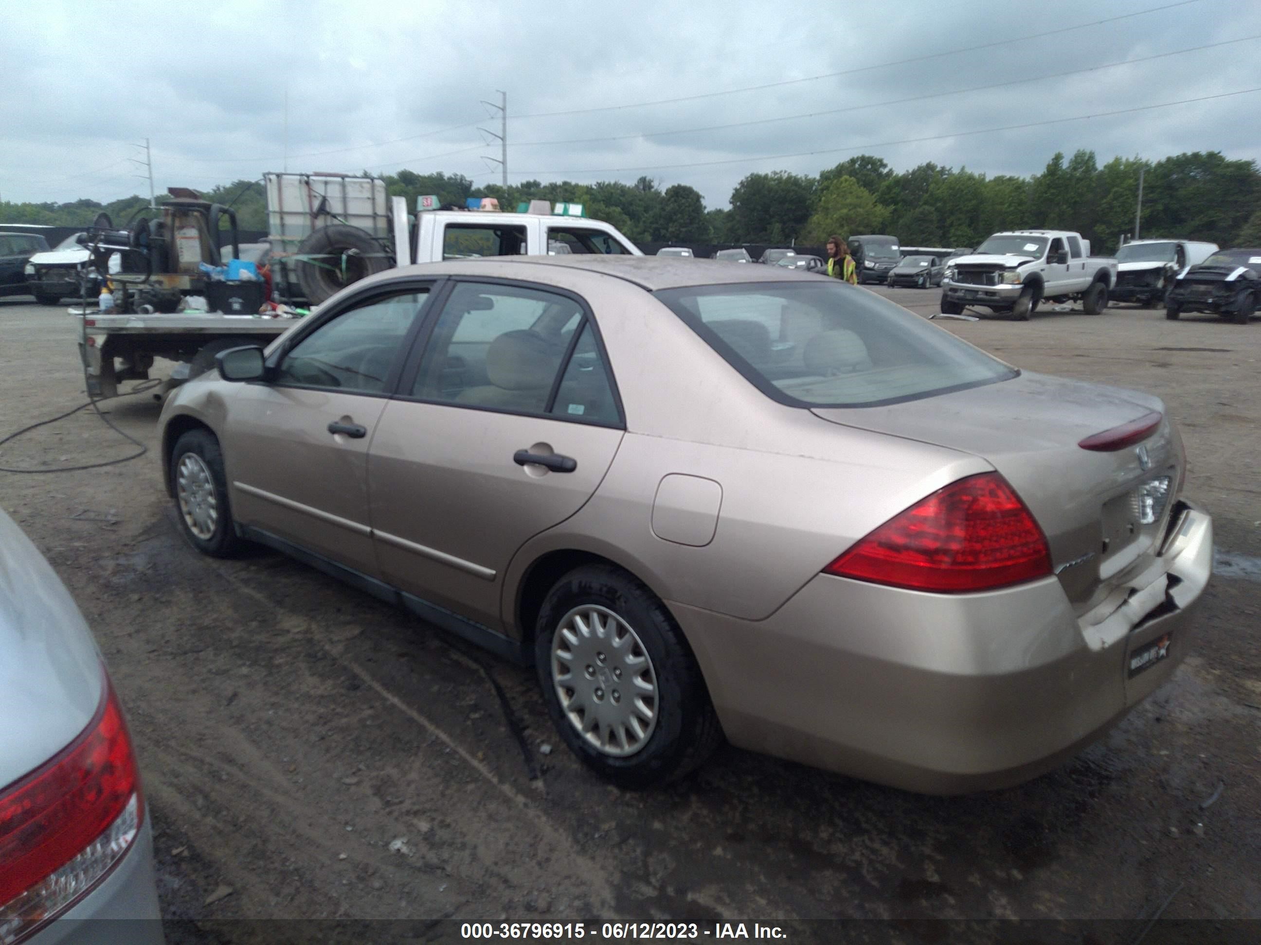 Photo 2 VIN: 1HGCM56136A167777 - HONDA ACCORD 